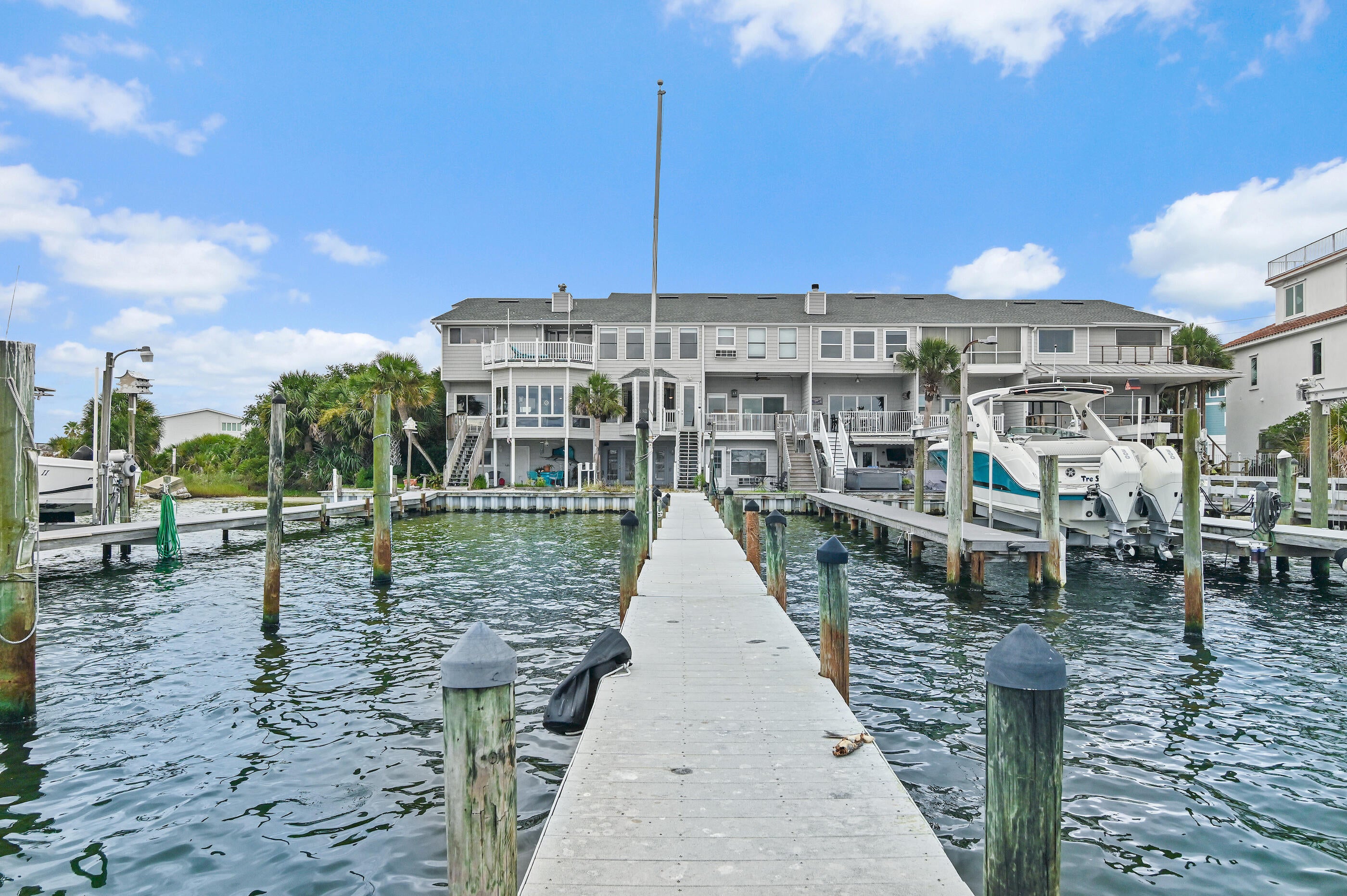 HARBOUR TOWNE - Residential