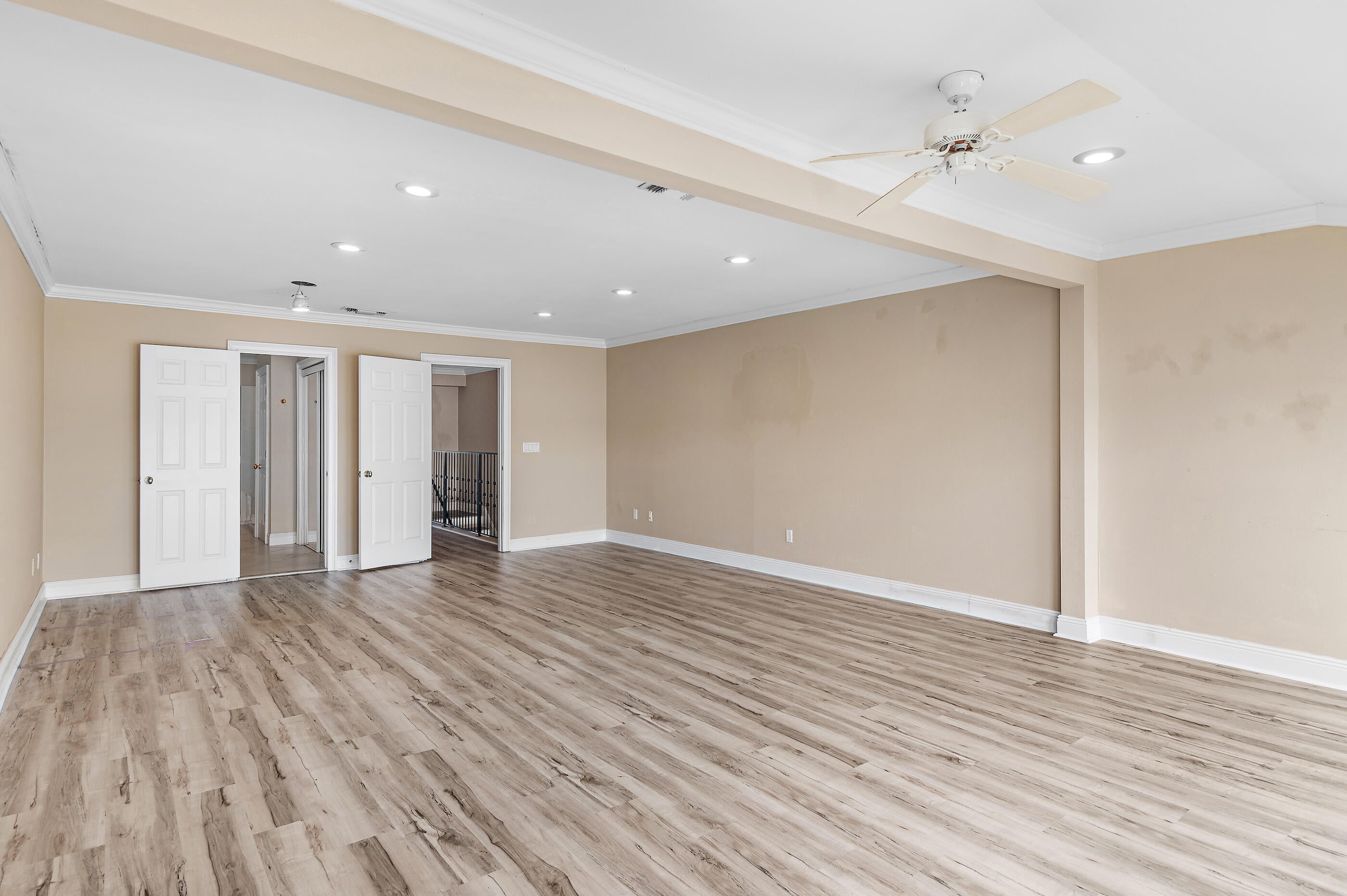 HARBOUR TOWNE - Residential