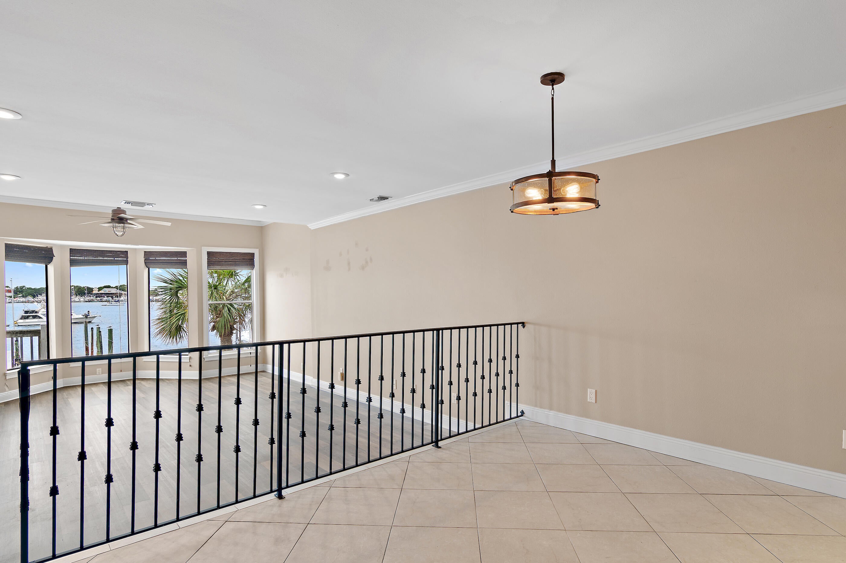 HARBOUR TOWNE - Residential