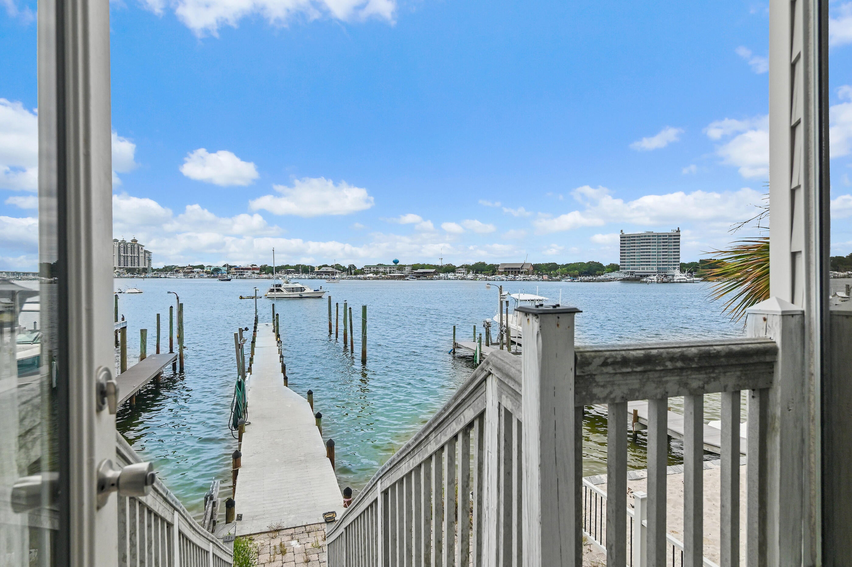 HARBOUR TOWNE - Residential