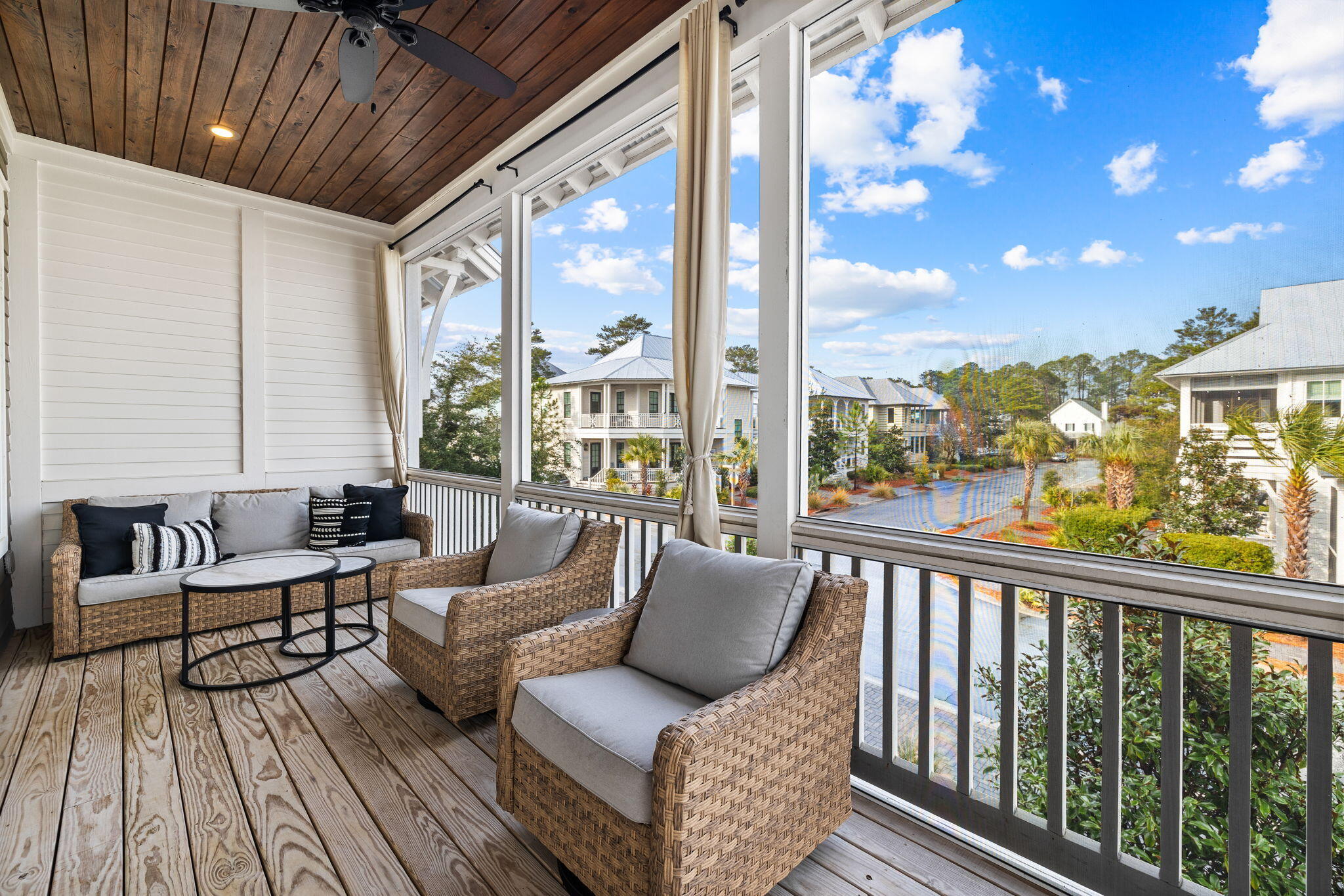 LAKESIDE AT BLUE MOUNTAIN BEACH - Residential