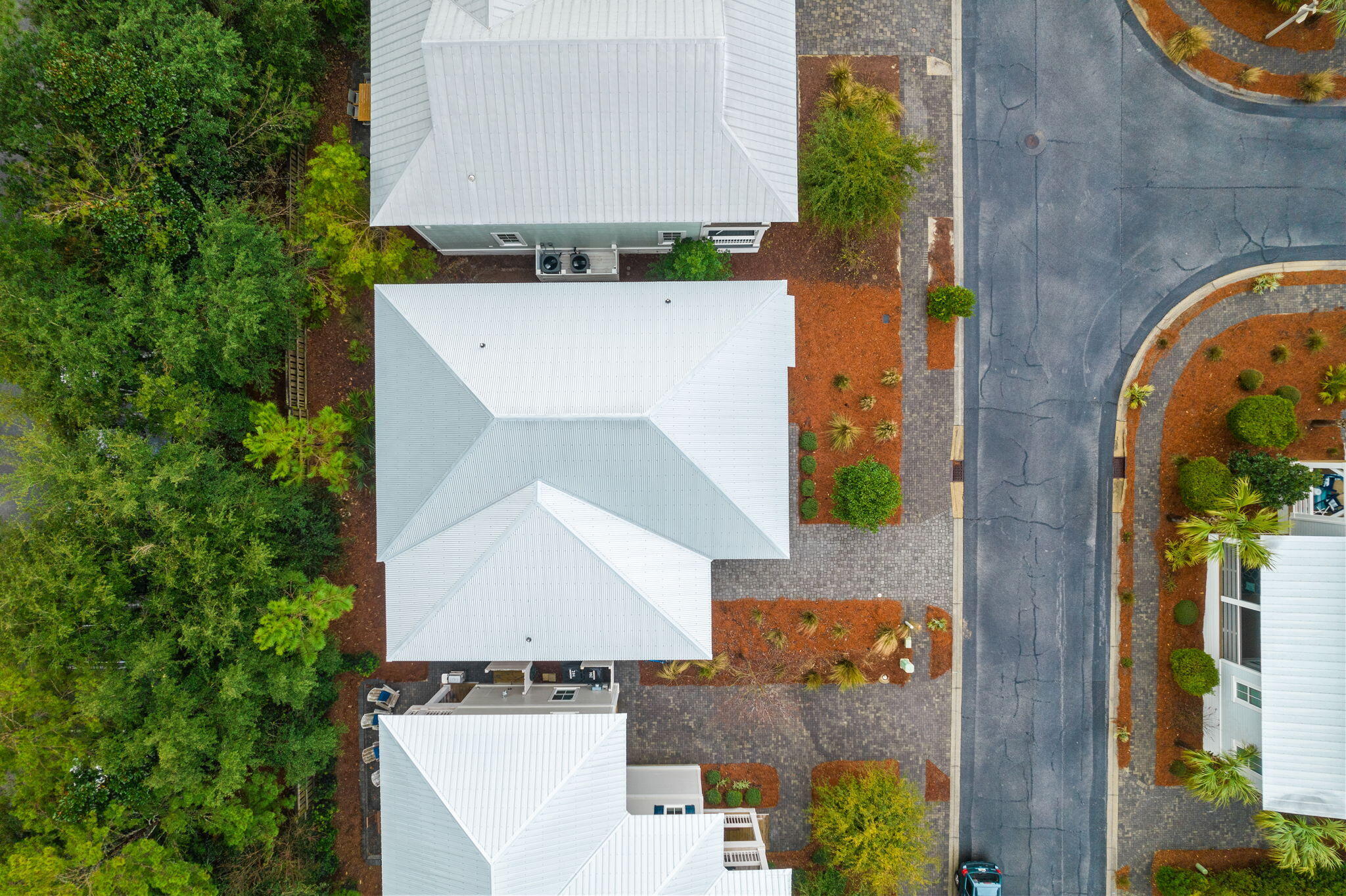 LAKESIDE AT BLUE MOUNTAIN BEACH - Residential