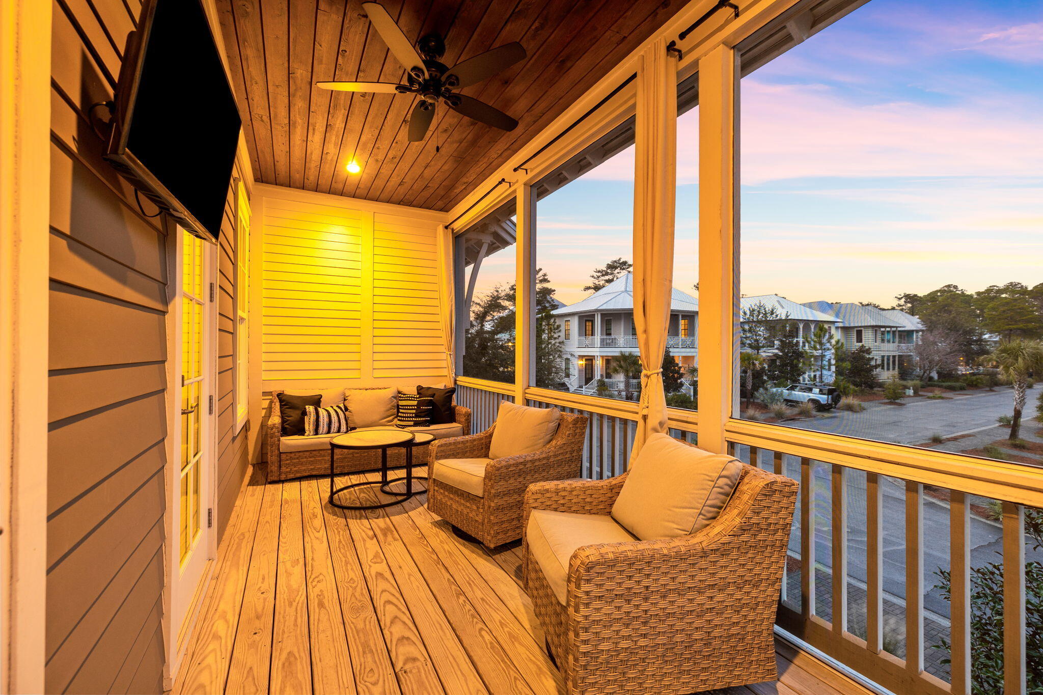 LAKESIDE AT BLUE MOUNTAIN BEACH - Residential