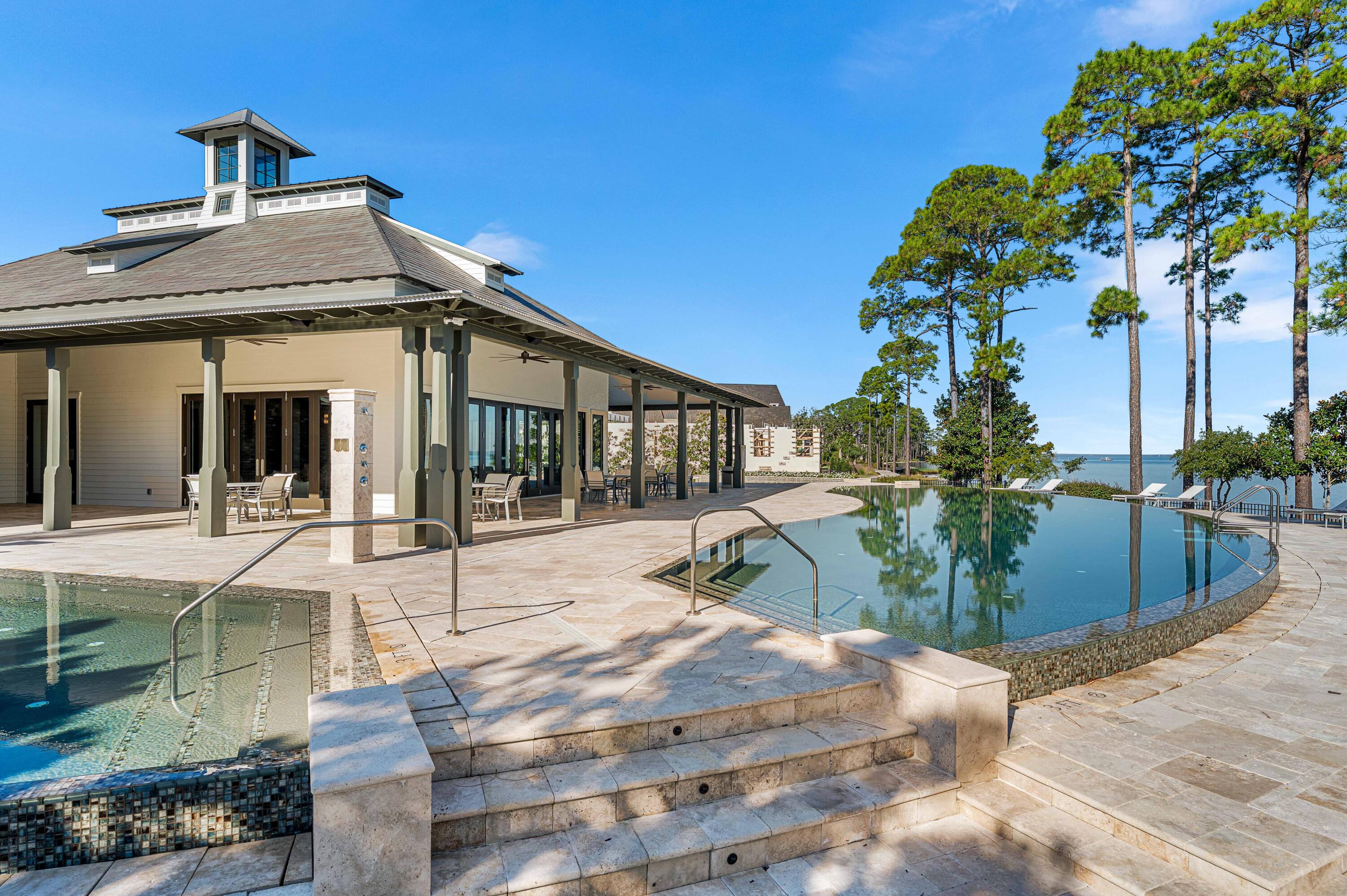 CHURCHILL OAKS - Residential