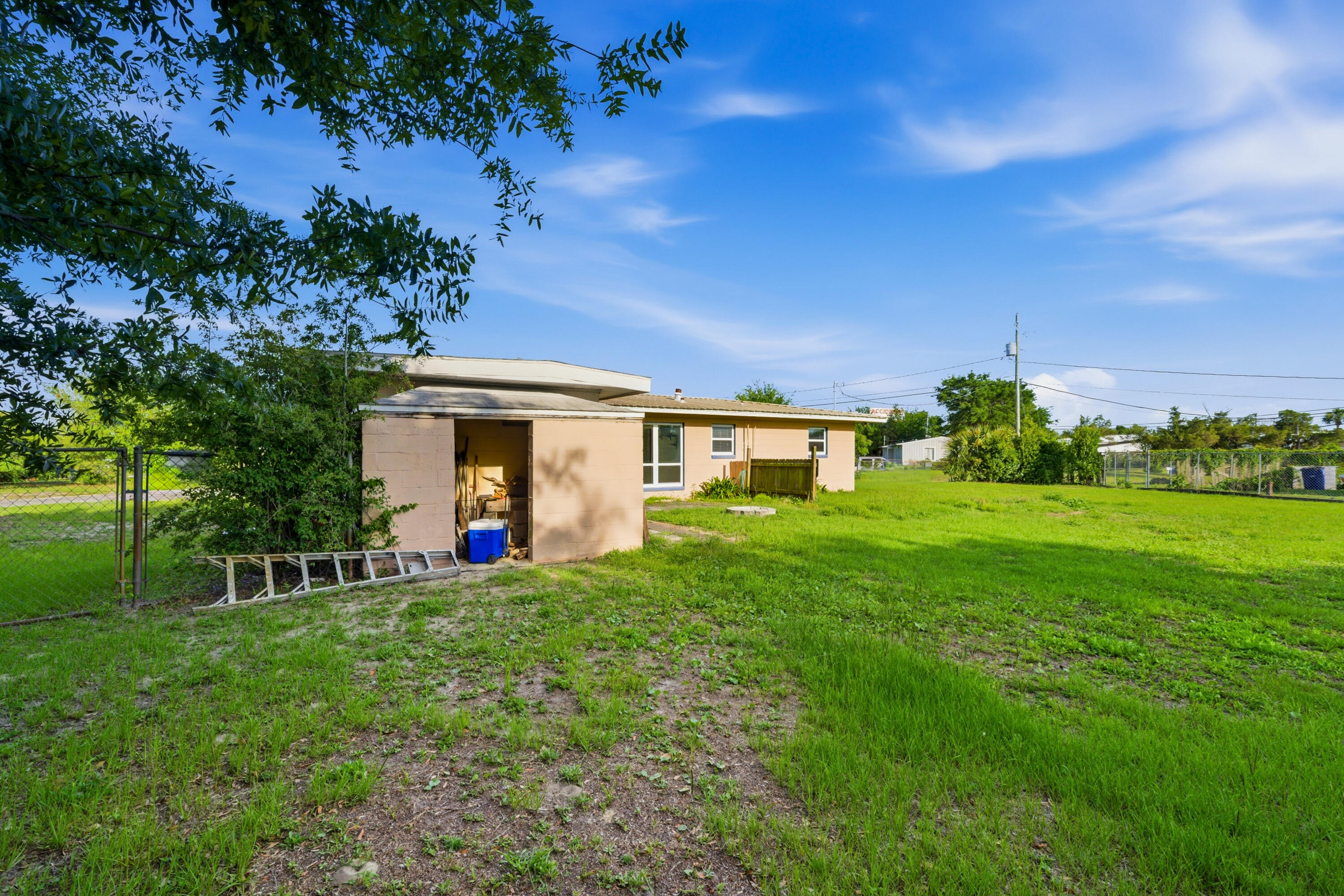 NO RECORDED SUBDIVISION - Residential