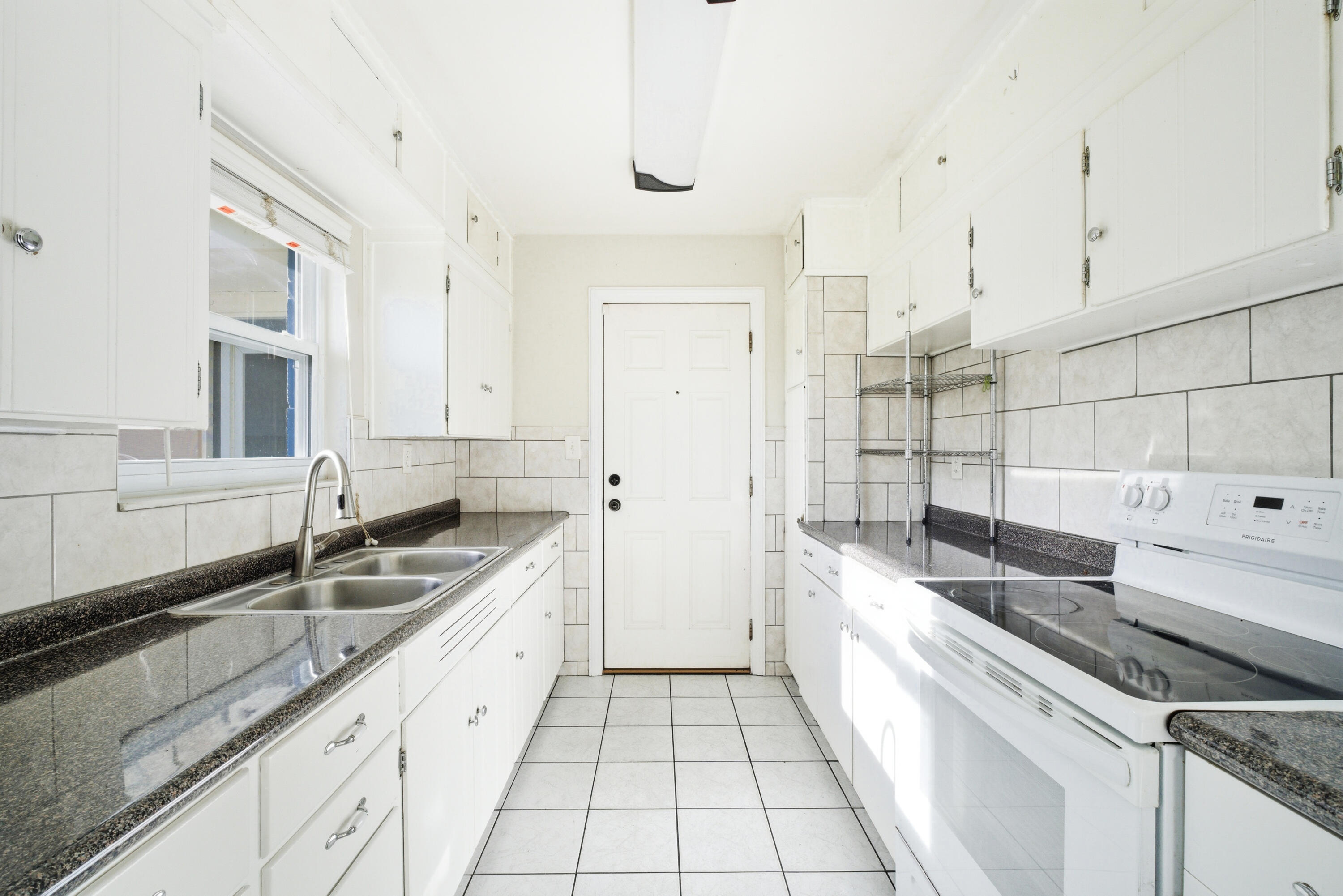 NO RECORDED SUBDIVISION - Residential
