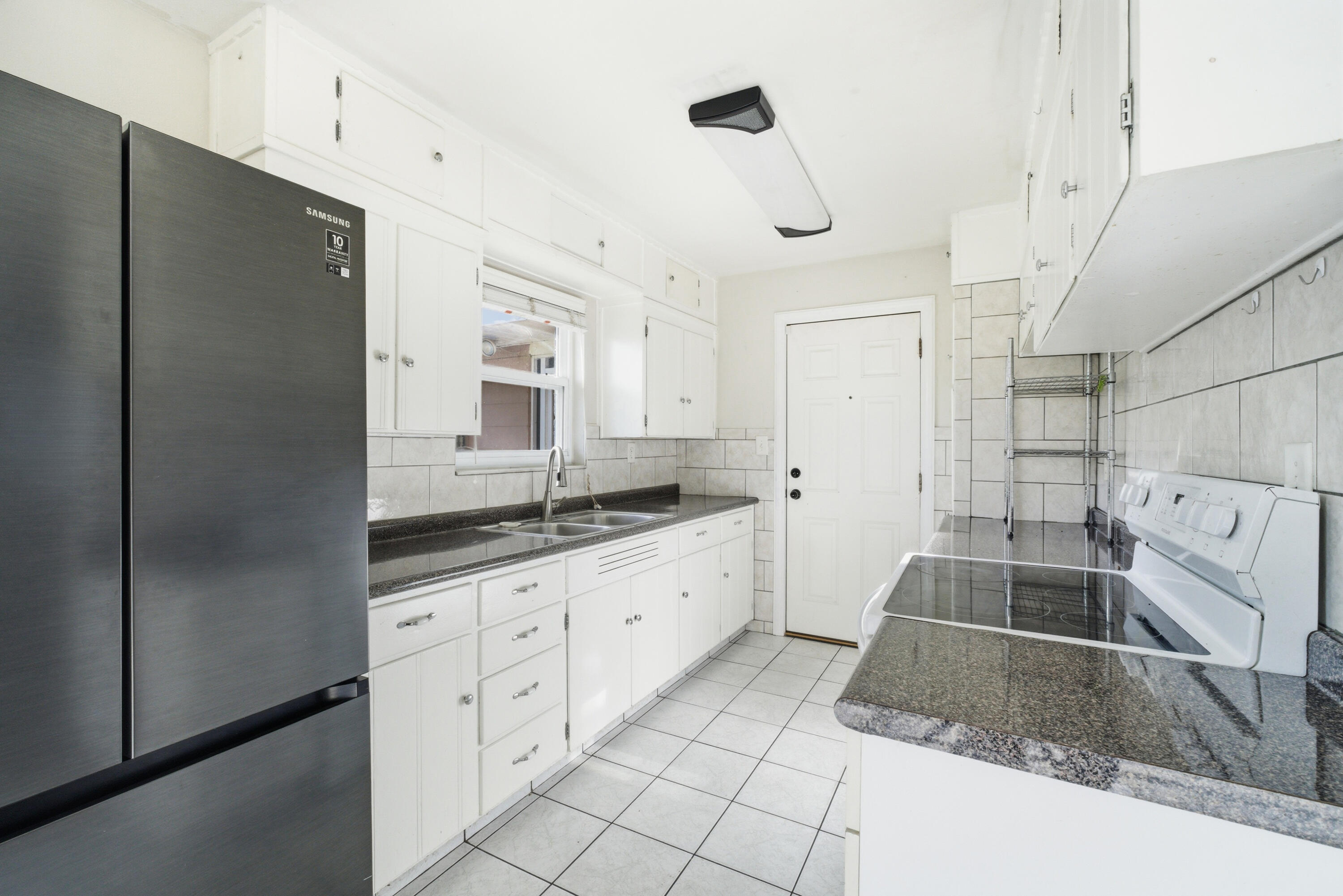 NO RECORDED SUBDIVISION - Residential