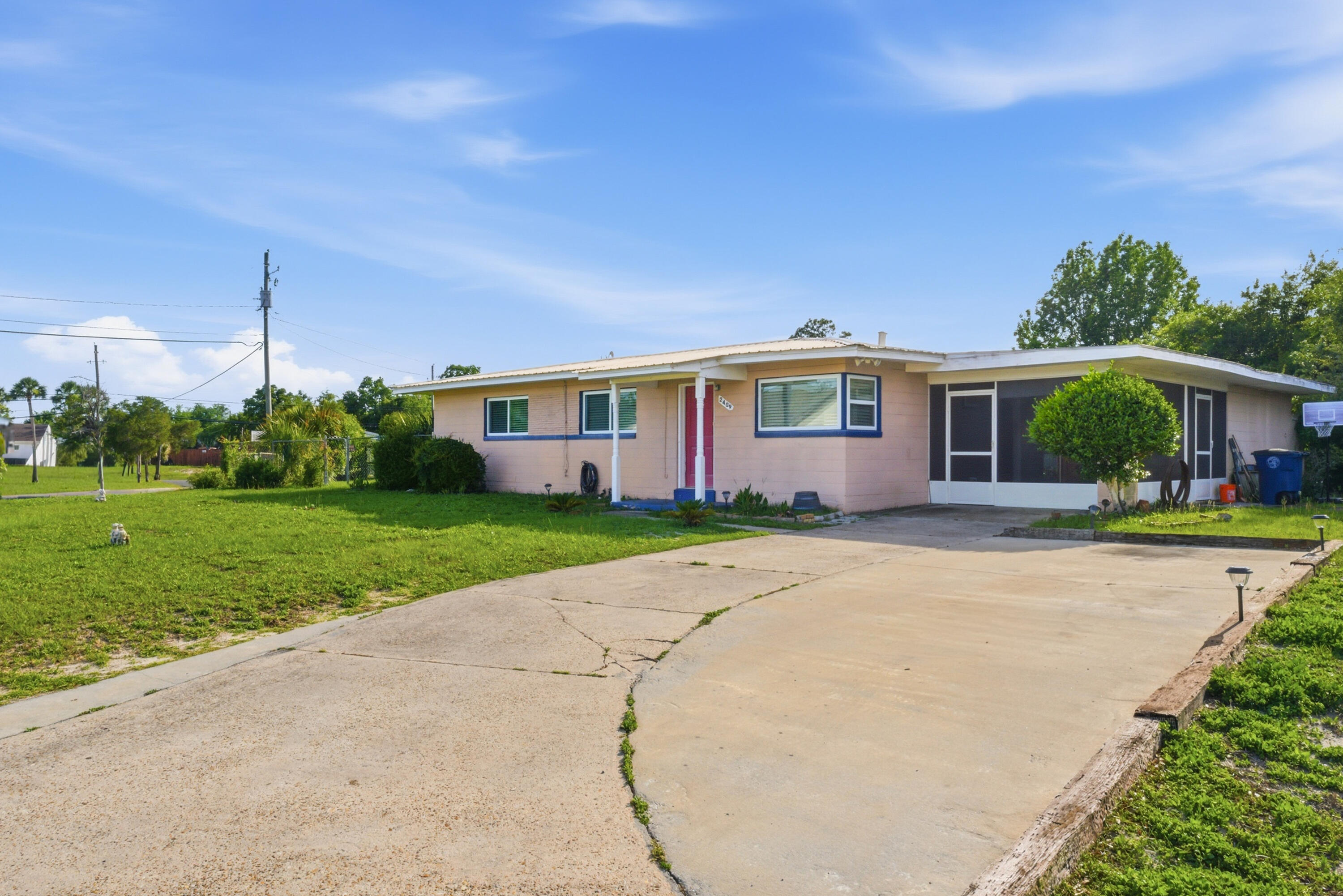 NO RECORDED SUBDIVISION - Residential