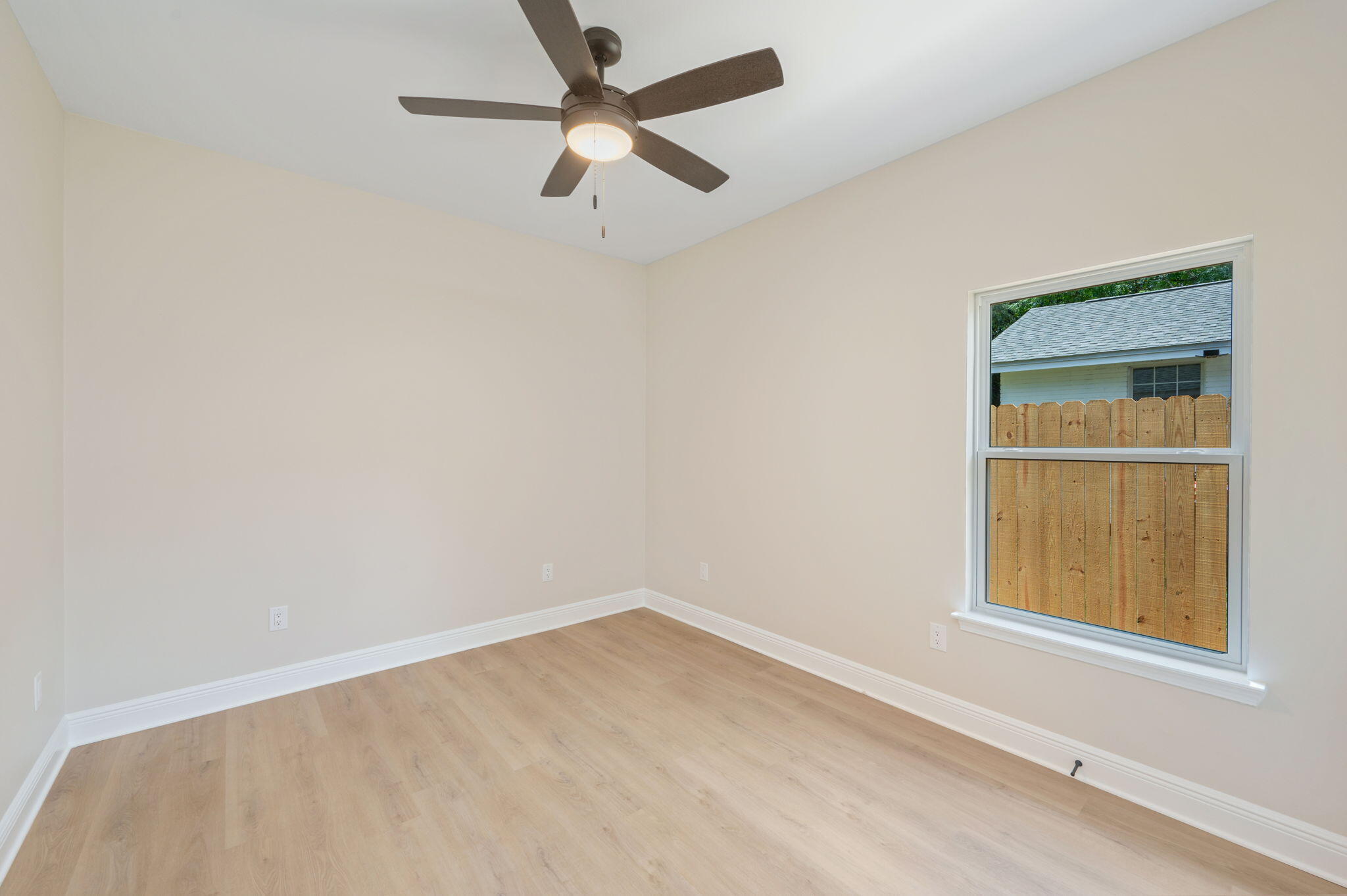 MORRIS ADD CRESTVIEW LOTS 3 & 4 BLK 14 - Residential