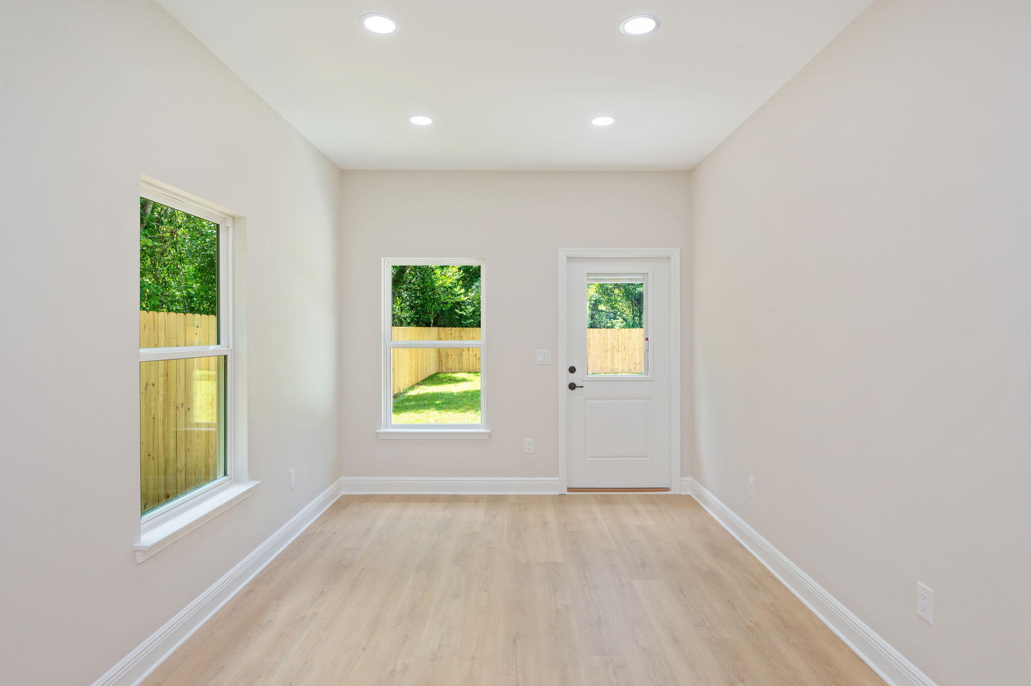 MORRIS ADD CRESTVIEW LOTS 3 & 4 BLK 14 - Residential