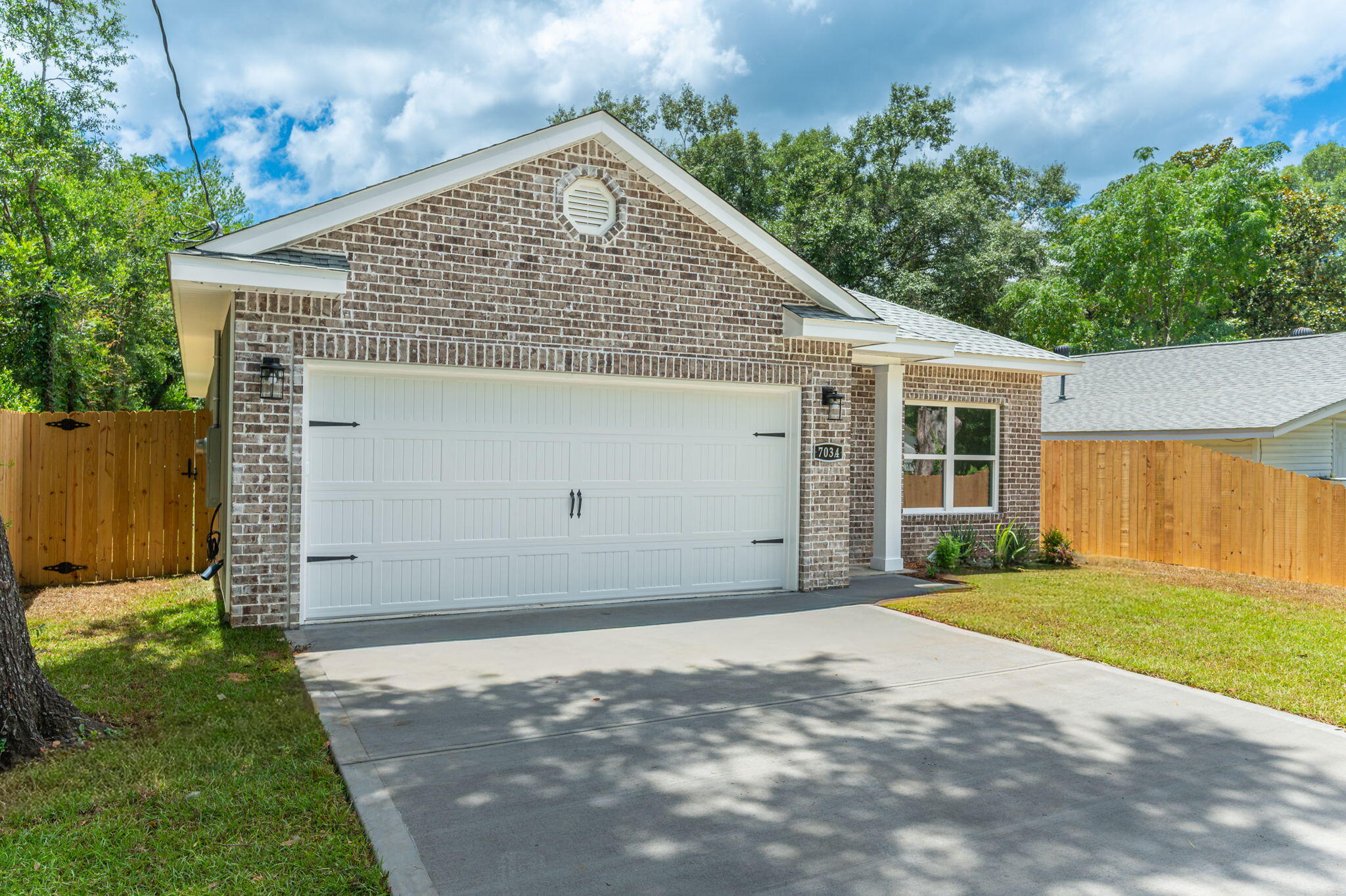MORRIS ADD CRESTVIEW LOTS 3 & 4 BLK 14 - Residential