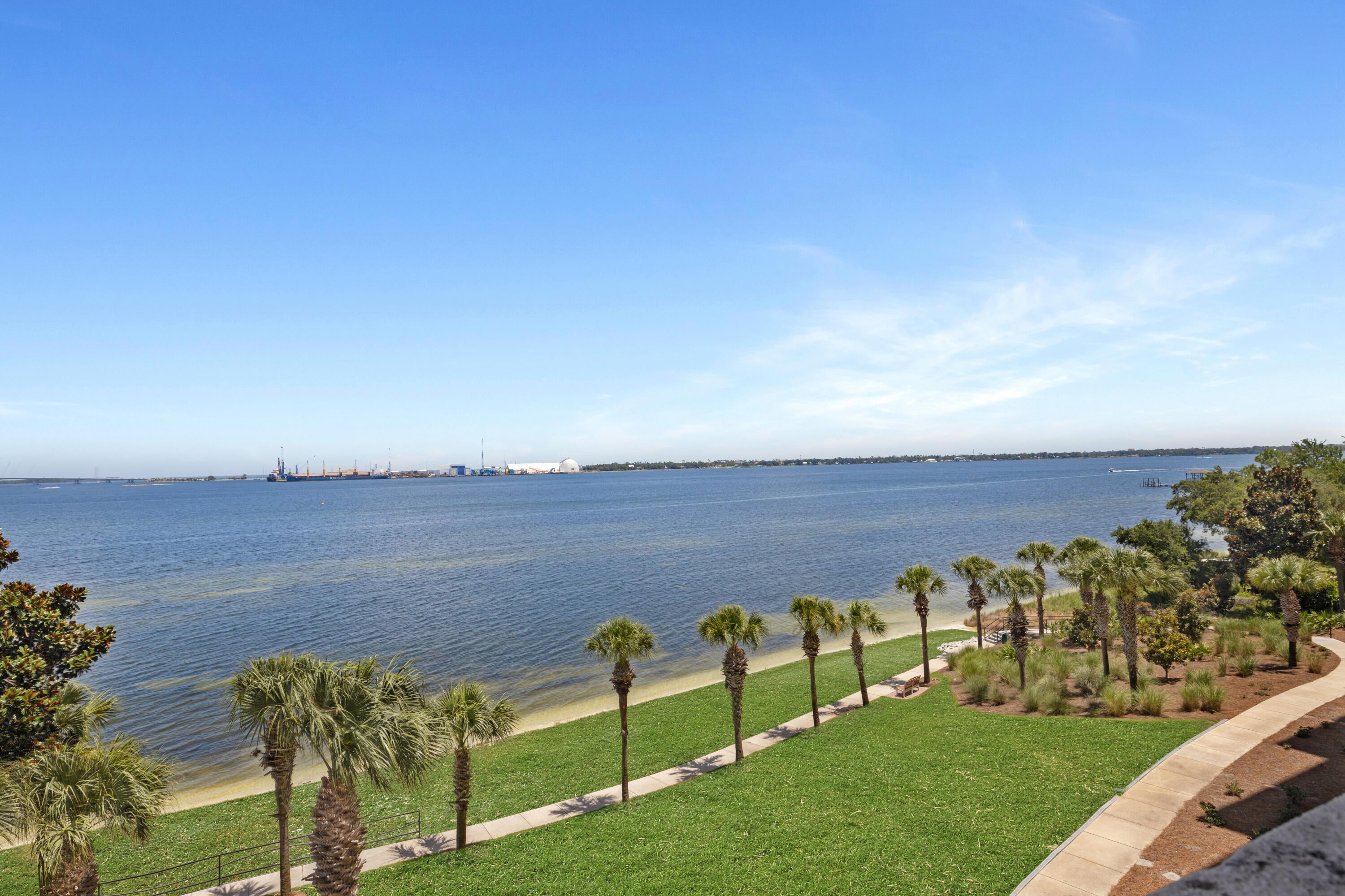 MAGNOLIA BAY CLUB T/H PH 1 - Residential