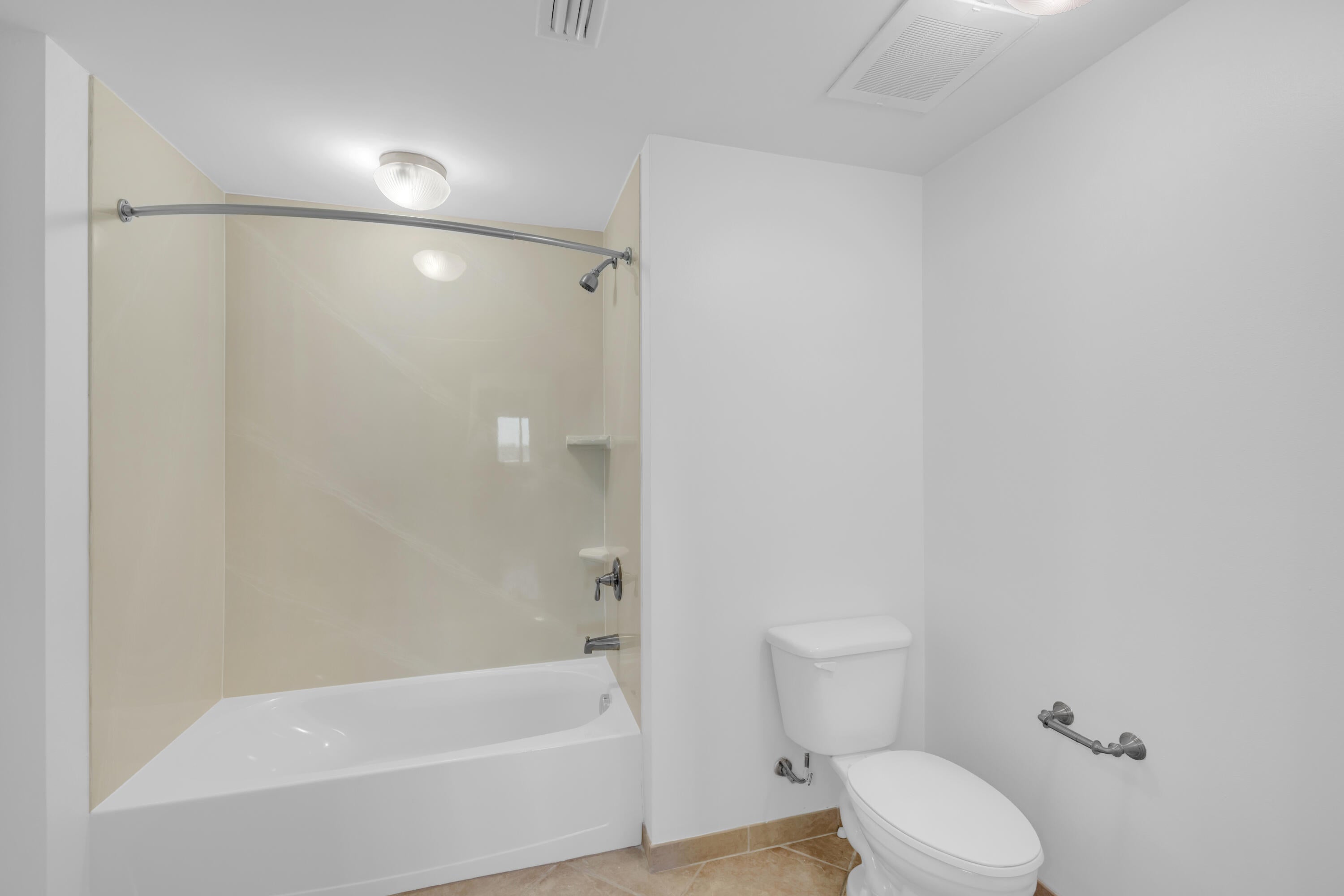 MAGNOLIA BAY CLUB T/H PH 1 - Residential