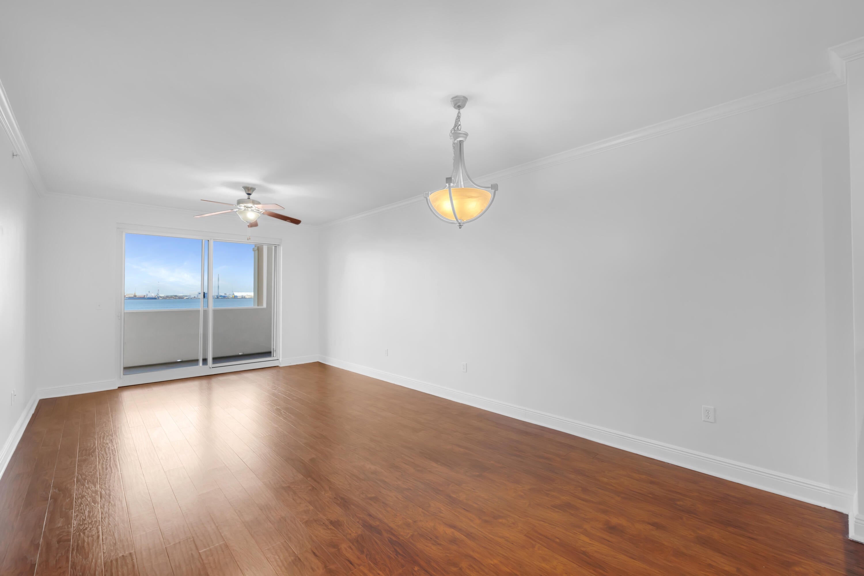 MAGNOLIA BAY CLUB T/H PH 1 - Residential