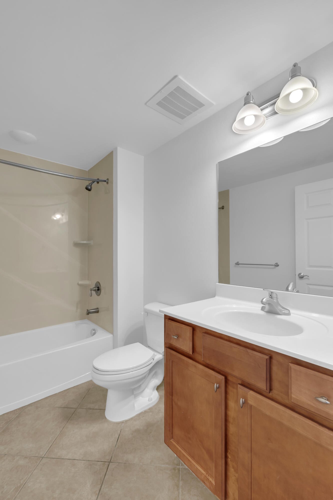 MAGNOLIA BAY CLUB T/H PH 1 - Residential