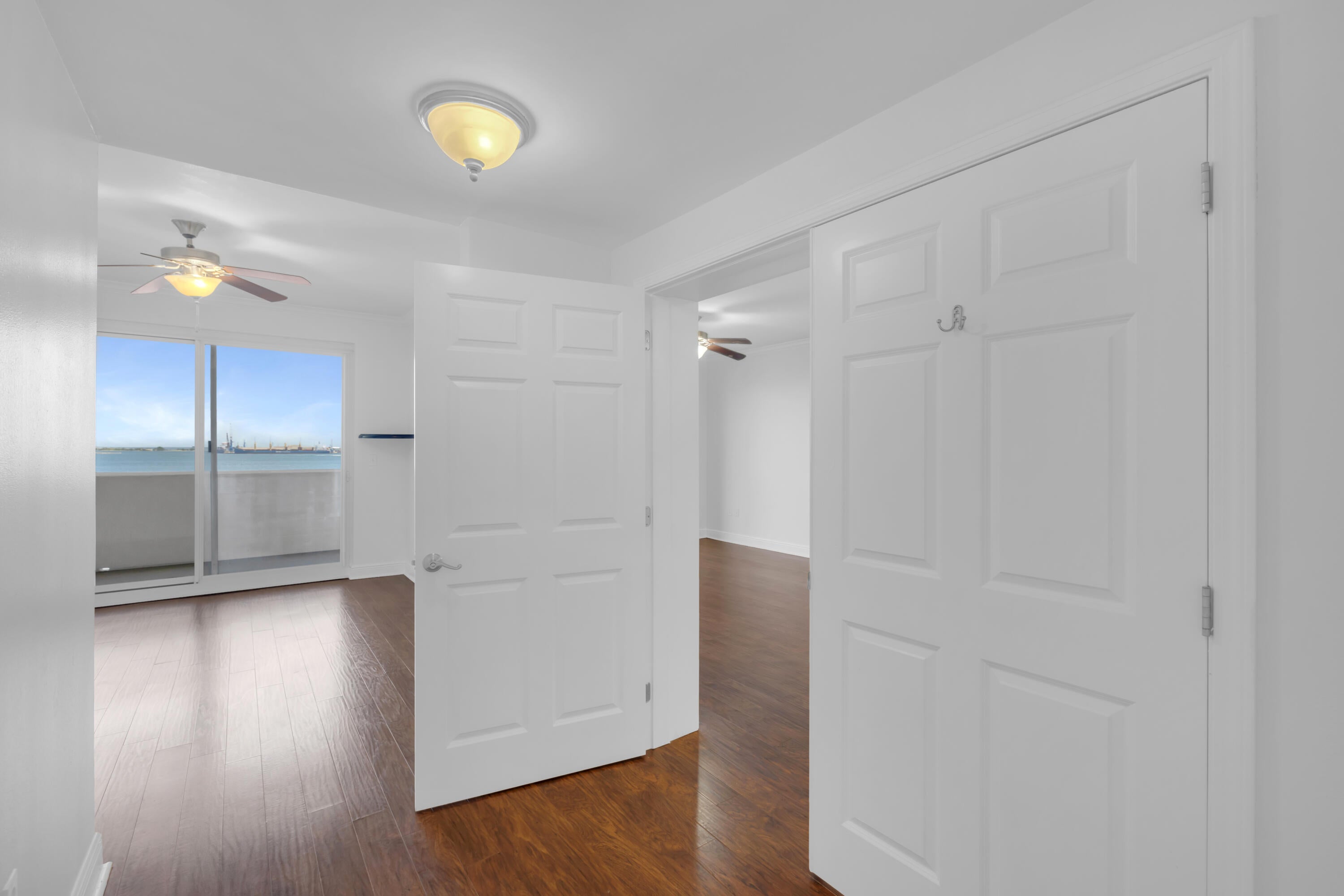 MAGNOLIA BAY CLUB T/H PH 1 - Residential