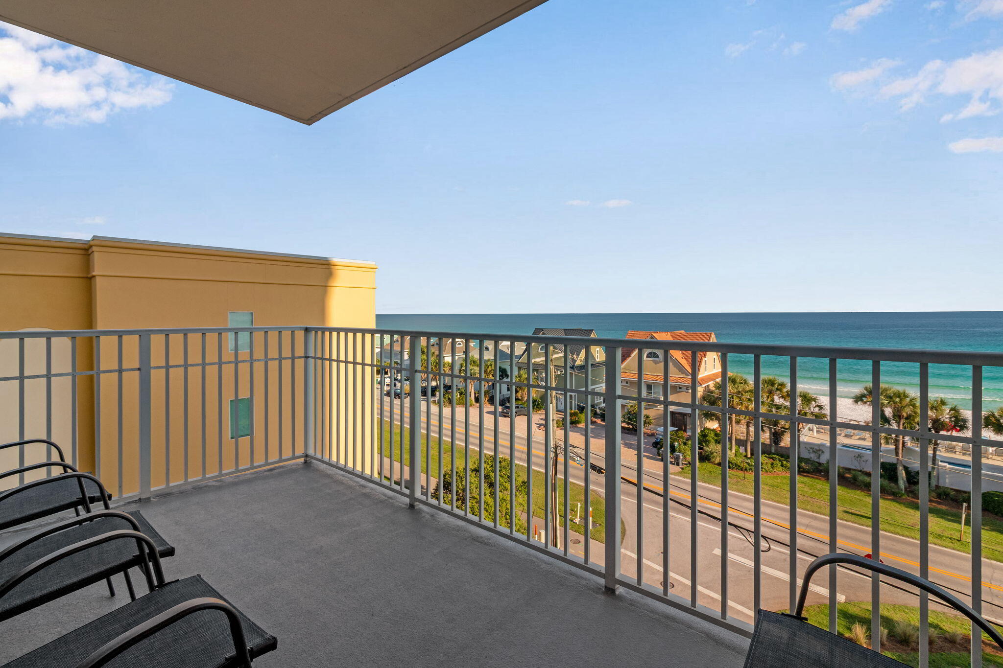 LEEWARD KEY - Residential