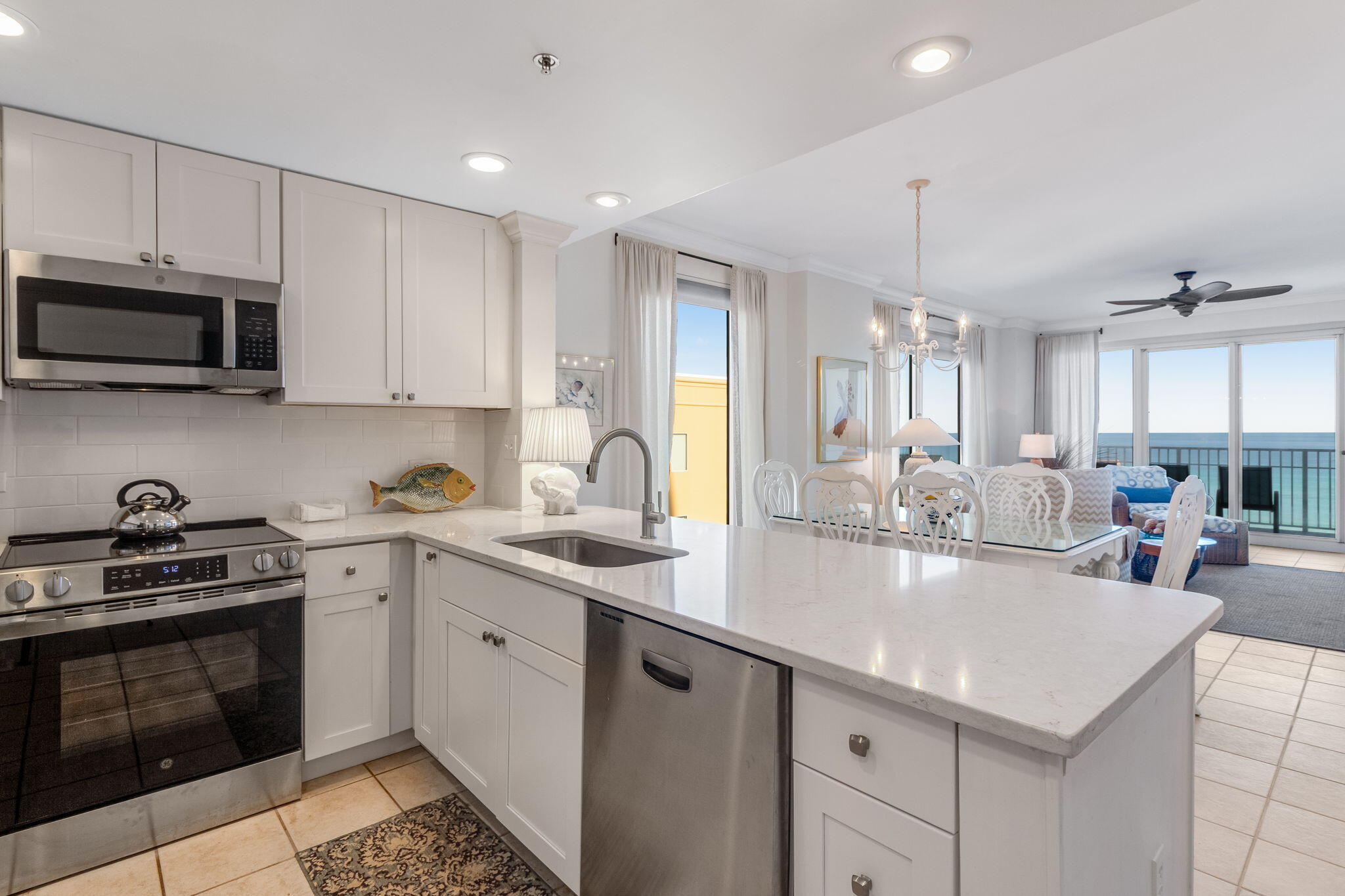 LEEWARD KEY - Residential