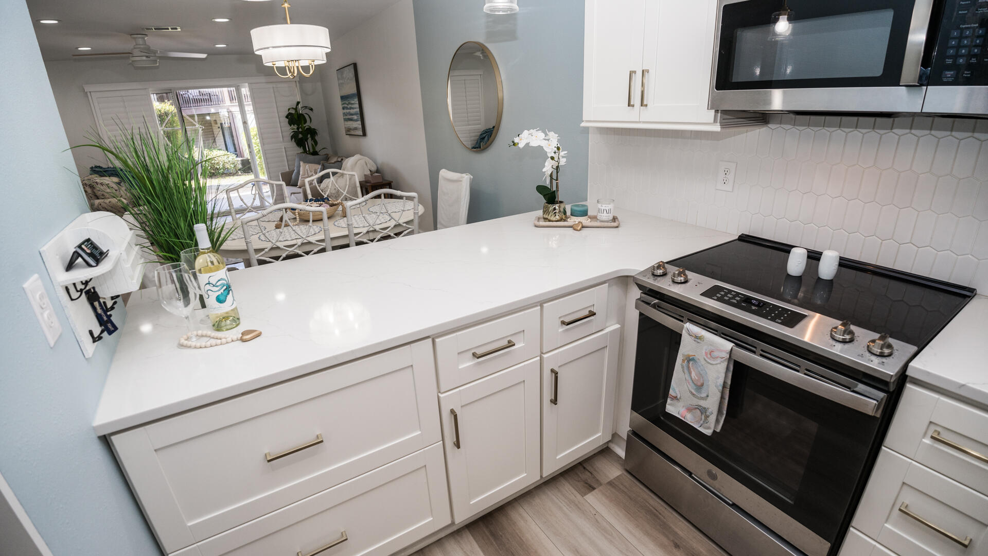 PORTSIDE CONDO - Residential