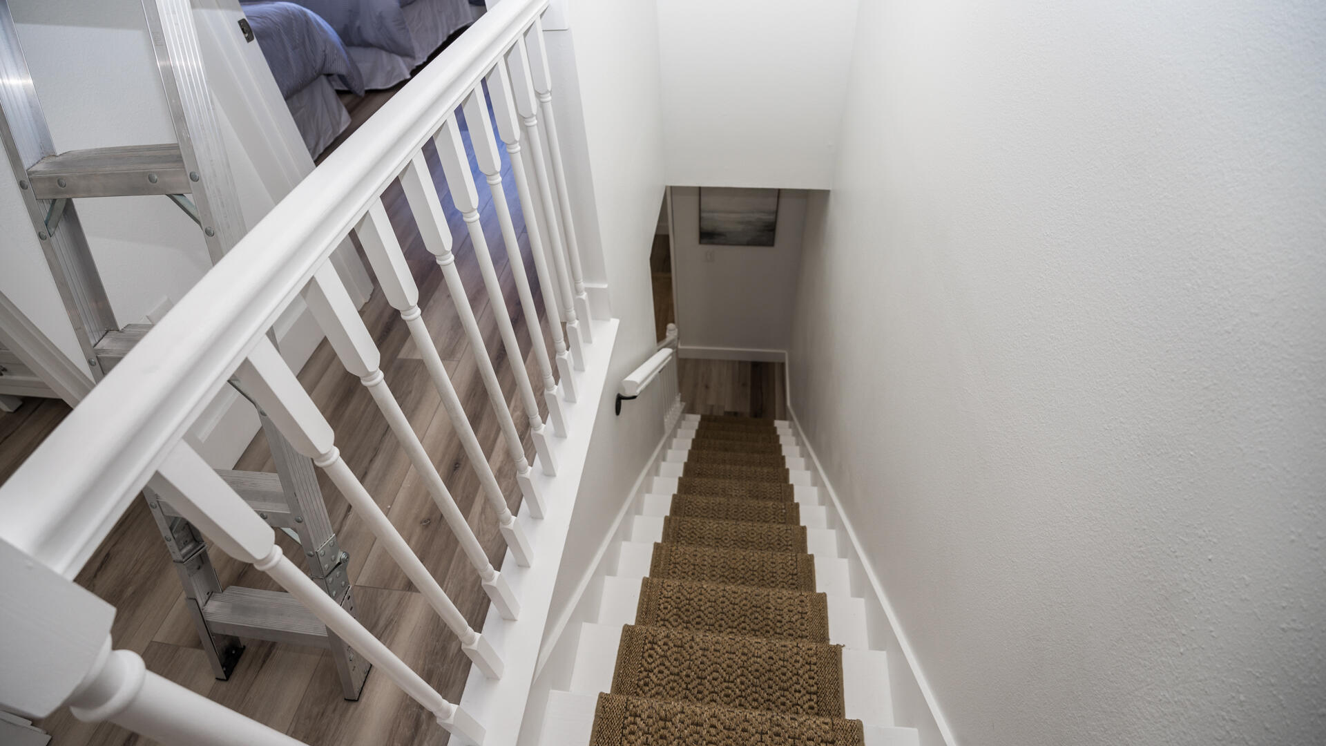PORTSIDE CONDO - Residential