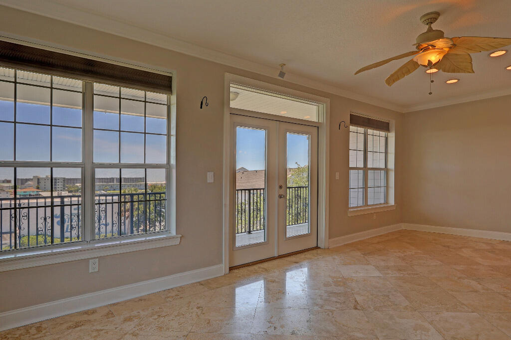 The French Quarters Condo - Residential