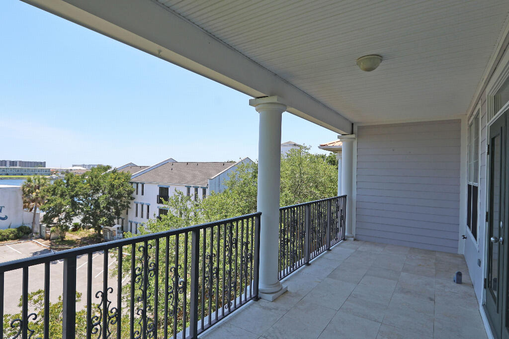 The French Quarters Condo - Residential