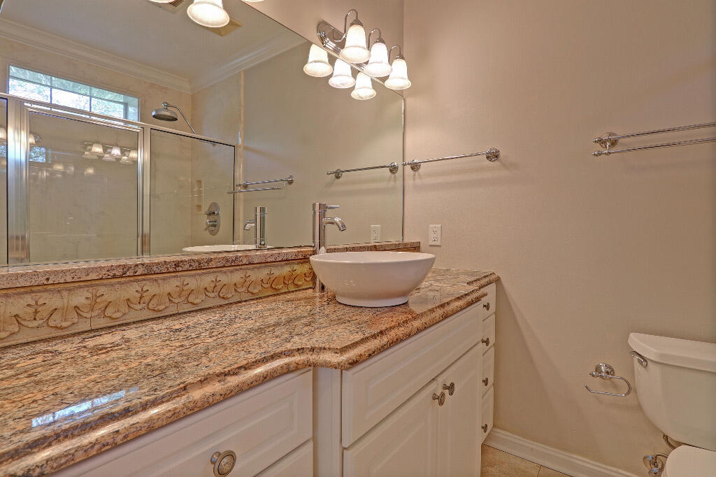 The French Quarters Condo - Residential