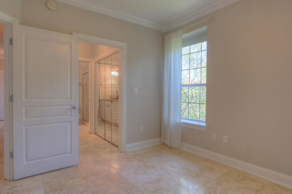 The French Quarters Condo - Residential