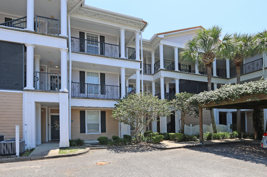 The French Quarters Condo - Residential