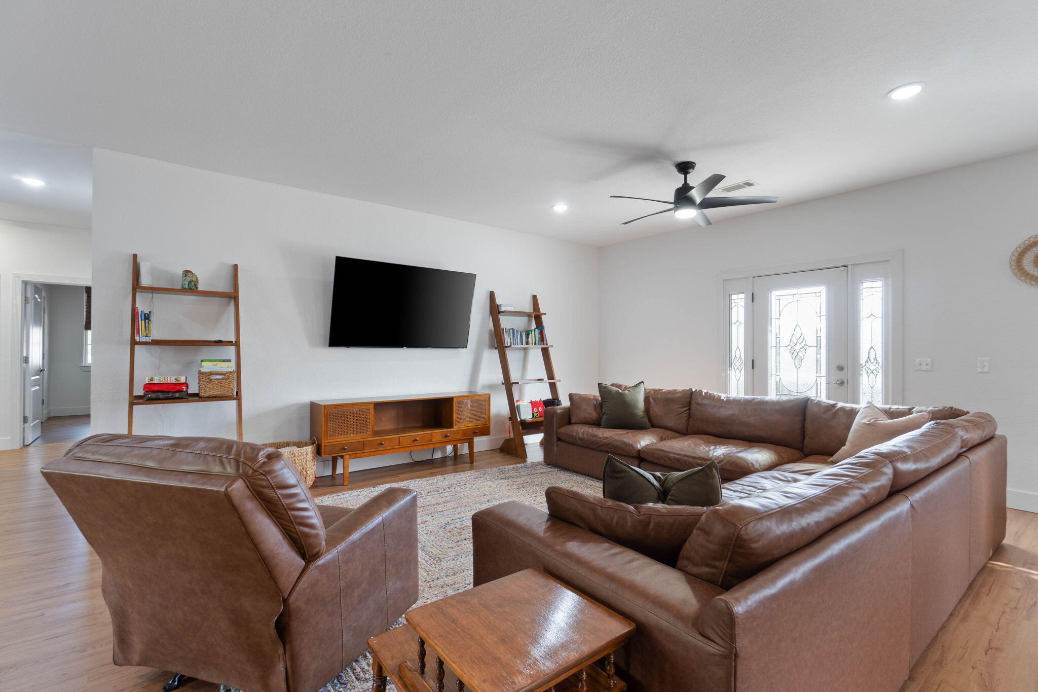 HIDDEN LAKES ESTATES - Residential