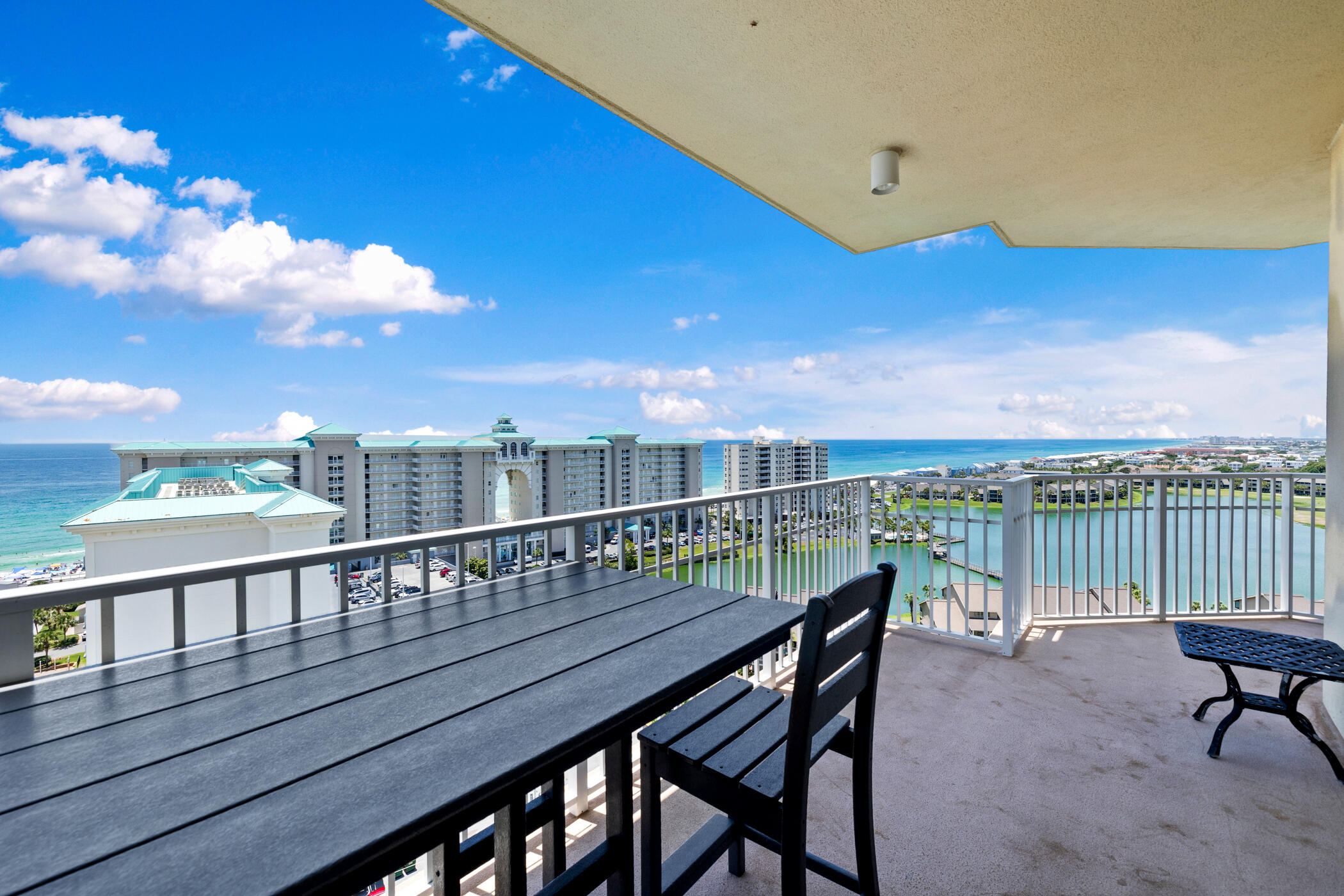 ARIEL DUNES - Residential