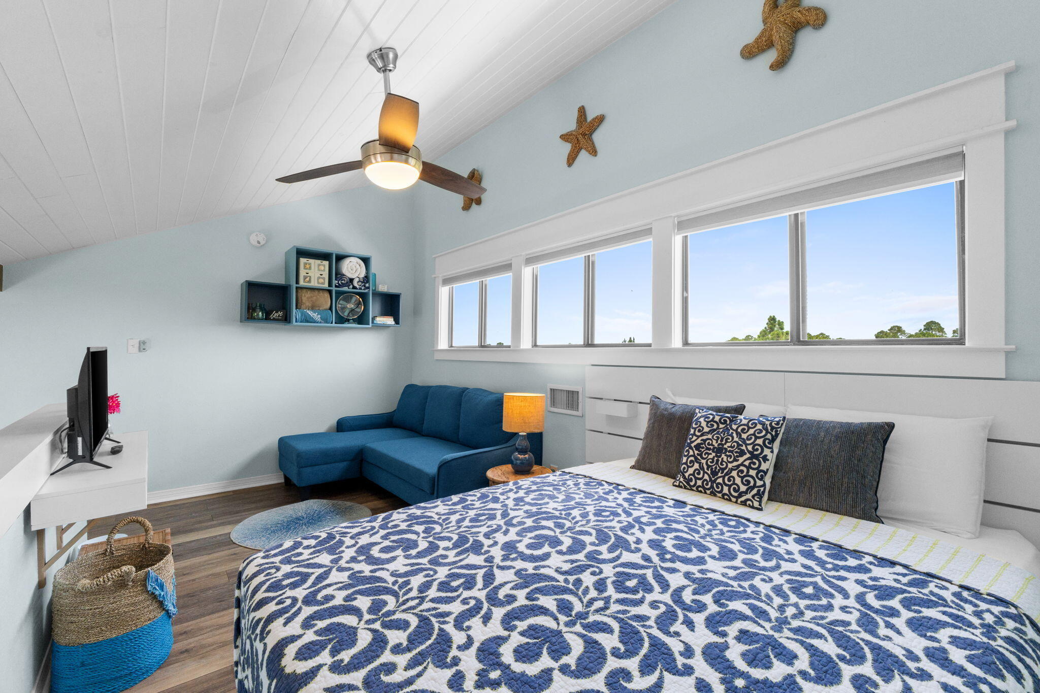 BEACHFRONT 2 PH 1 - Residential