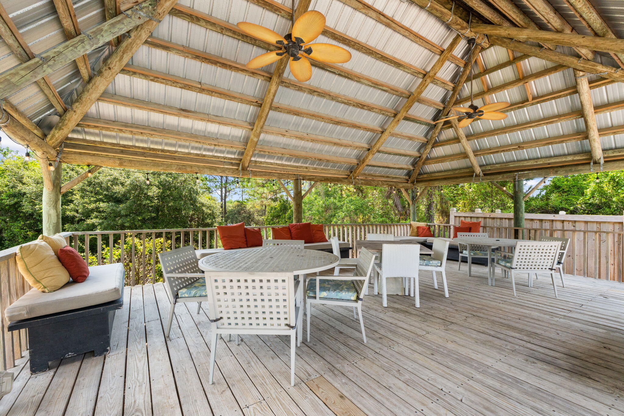 BEACHFRONT 2 PH 1 - Residential