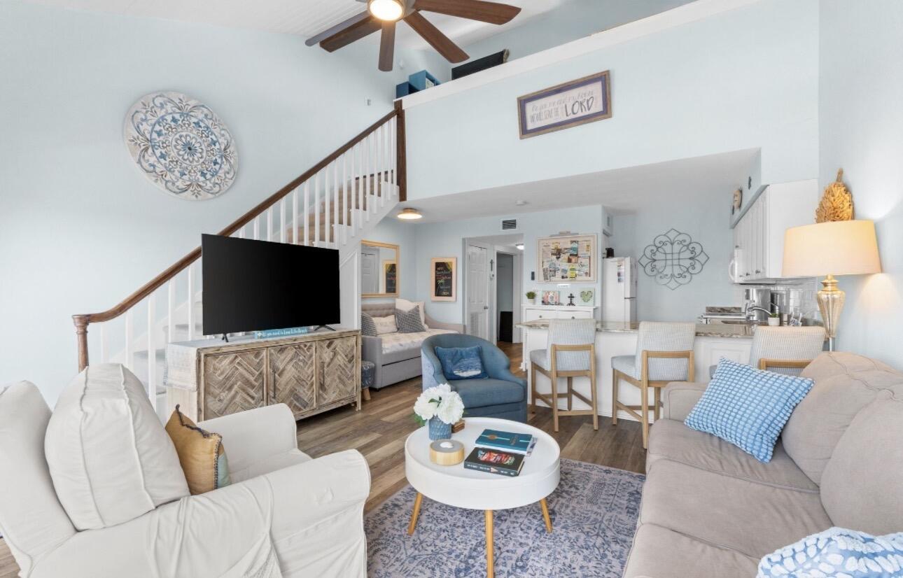 BEACHFRONT 2 PH 1 - Residential