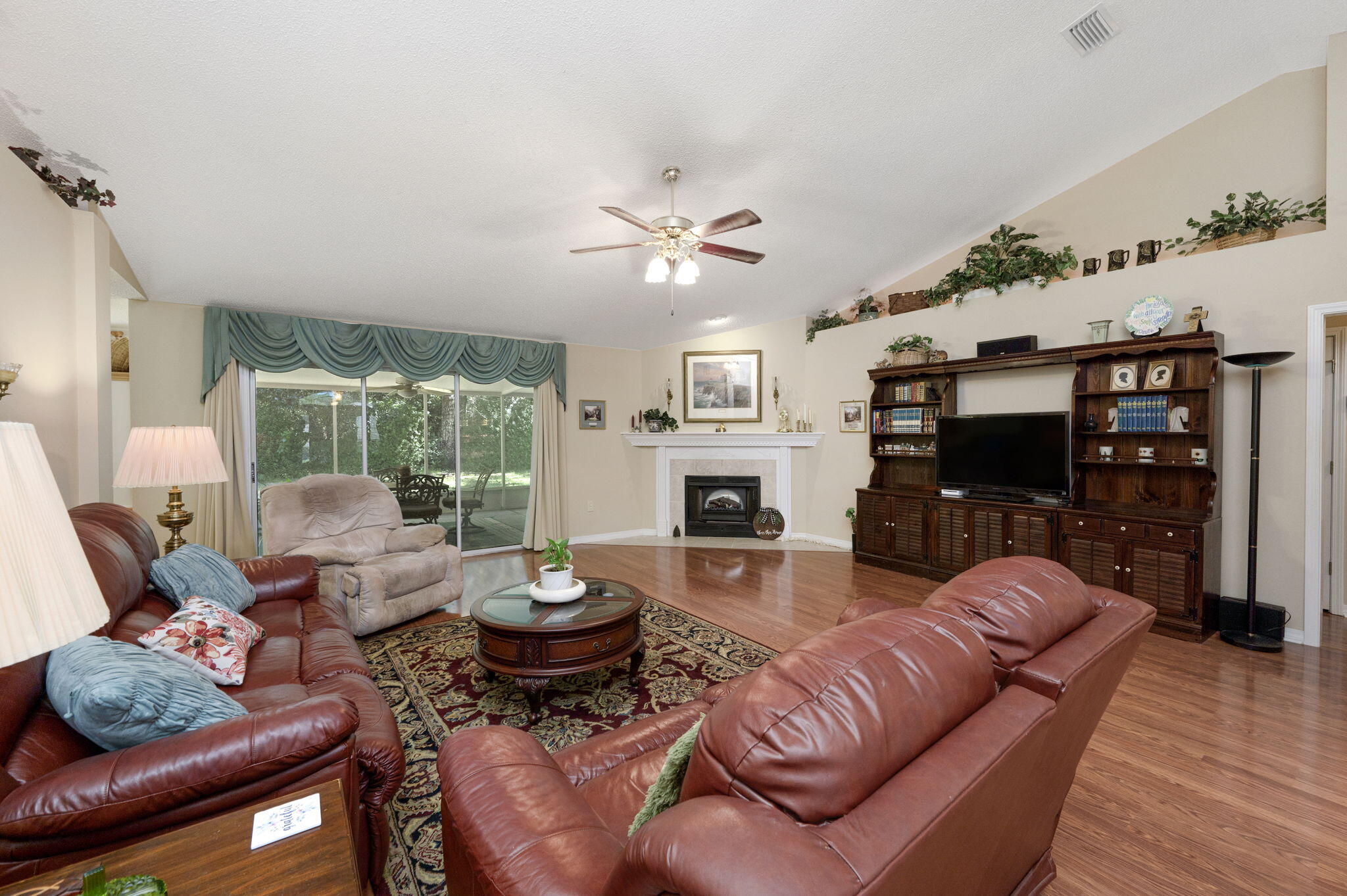 SILVER OAKS PH 1 - Residential