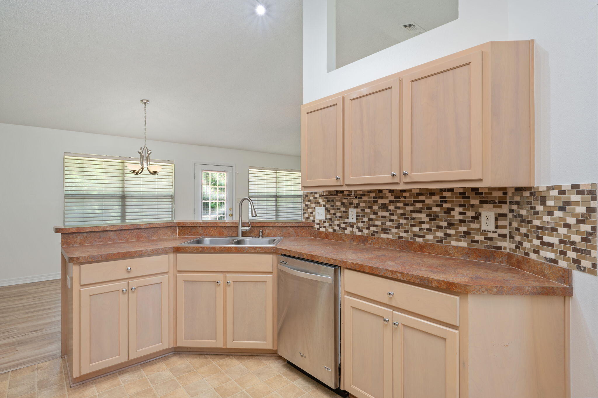 CREETWOOD PLACE - Residential Lease
