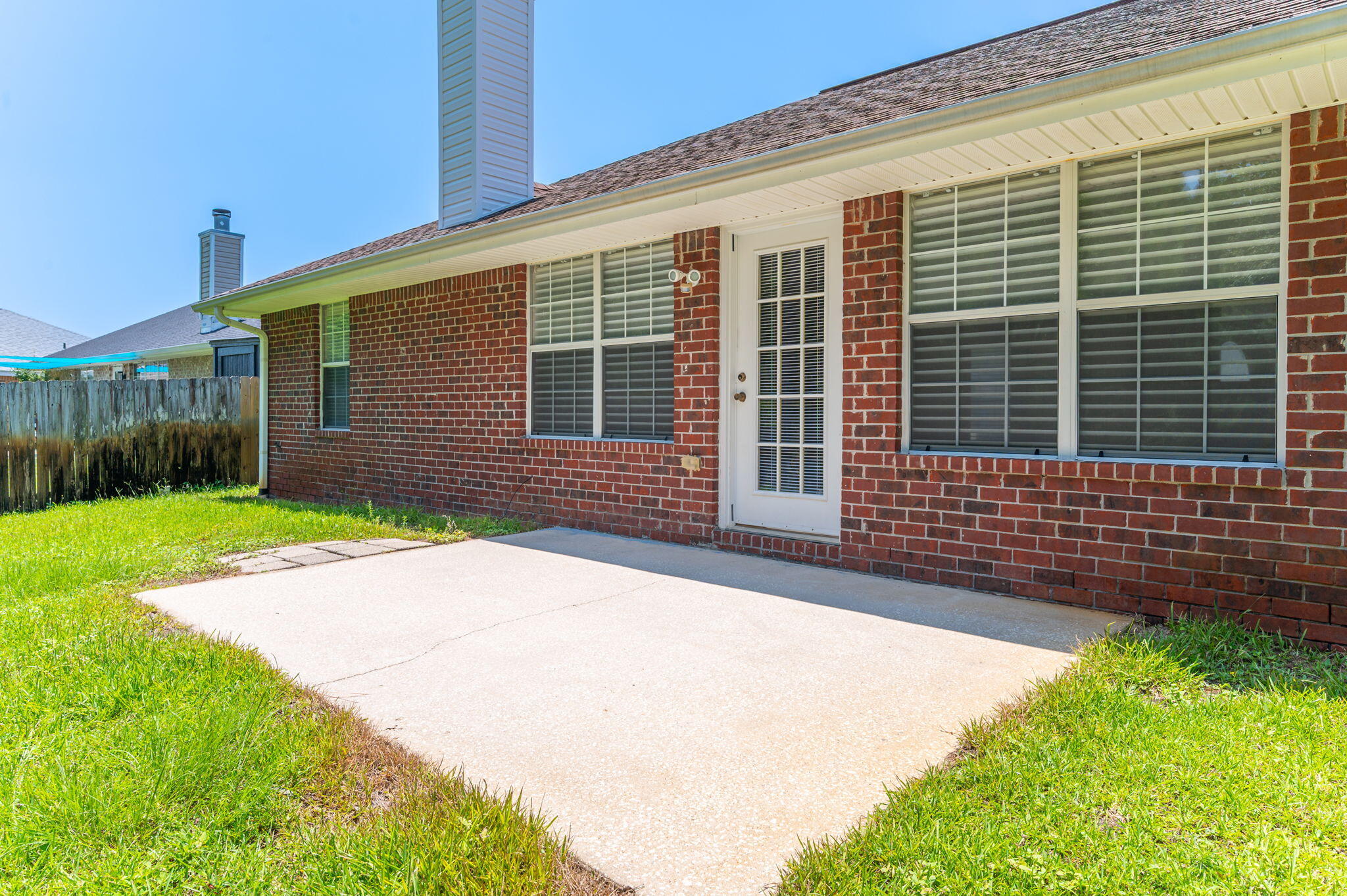 CREETWOOD PLACE - Residential Lease