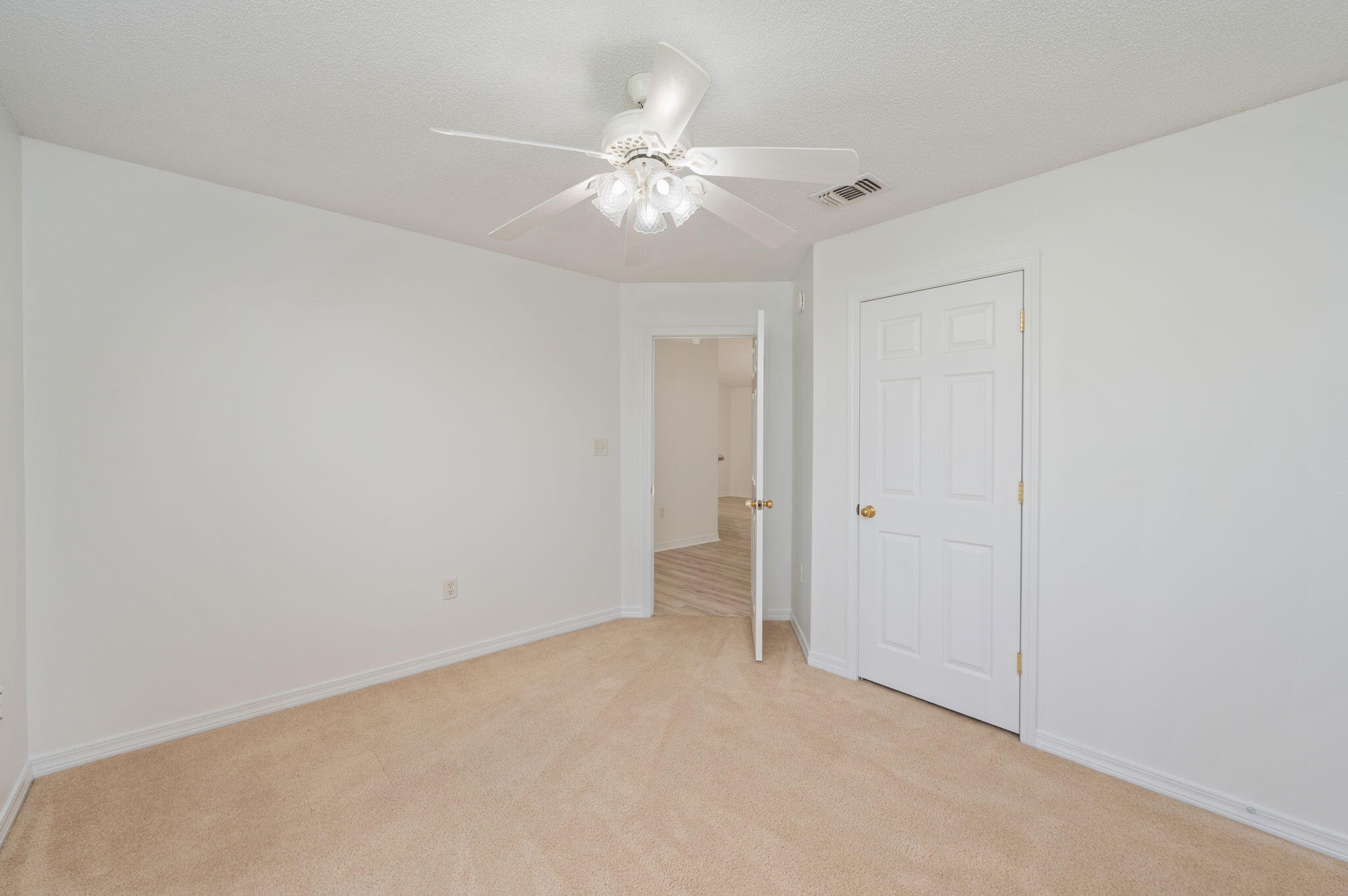 CREETWOOD PLACE - Residential Lease