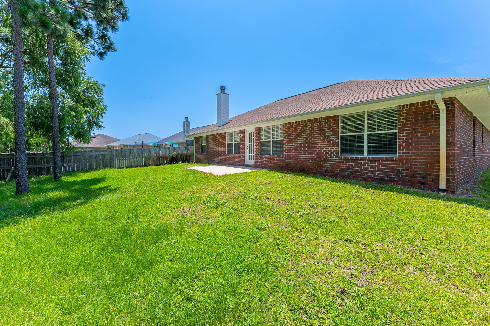 CREETWOOD PLACE - Residential Lease