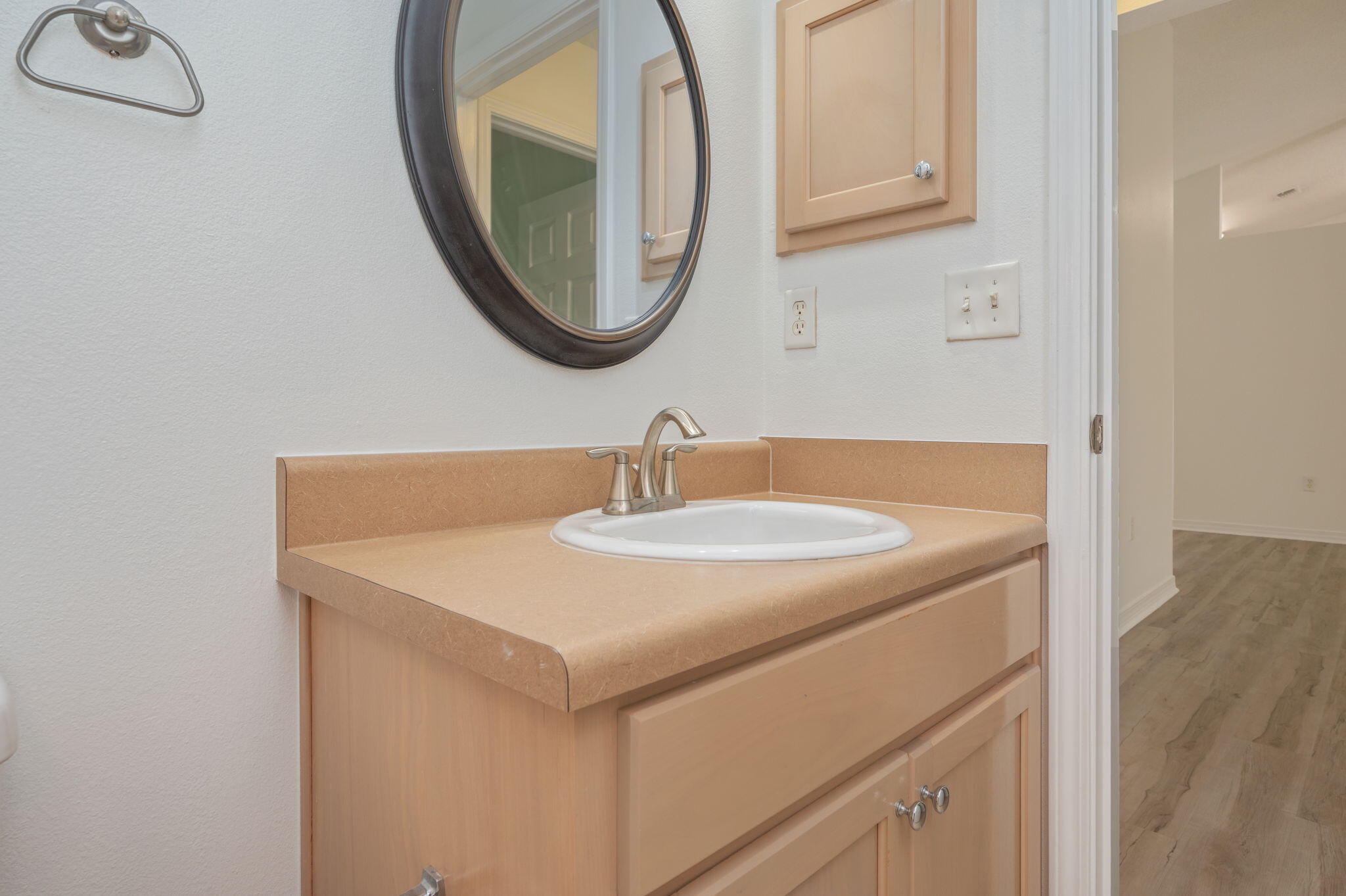CREETWOOD PLACE - Residential Lease