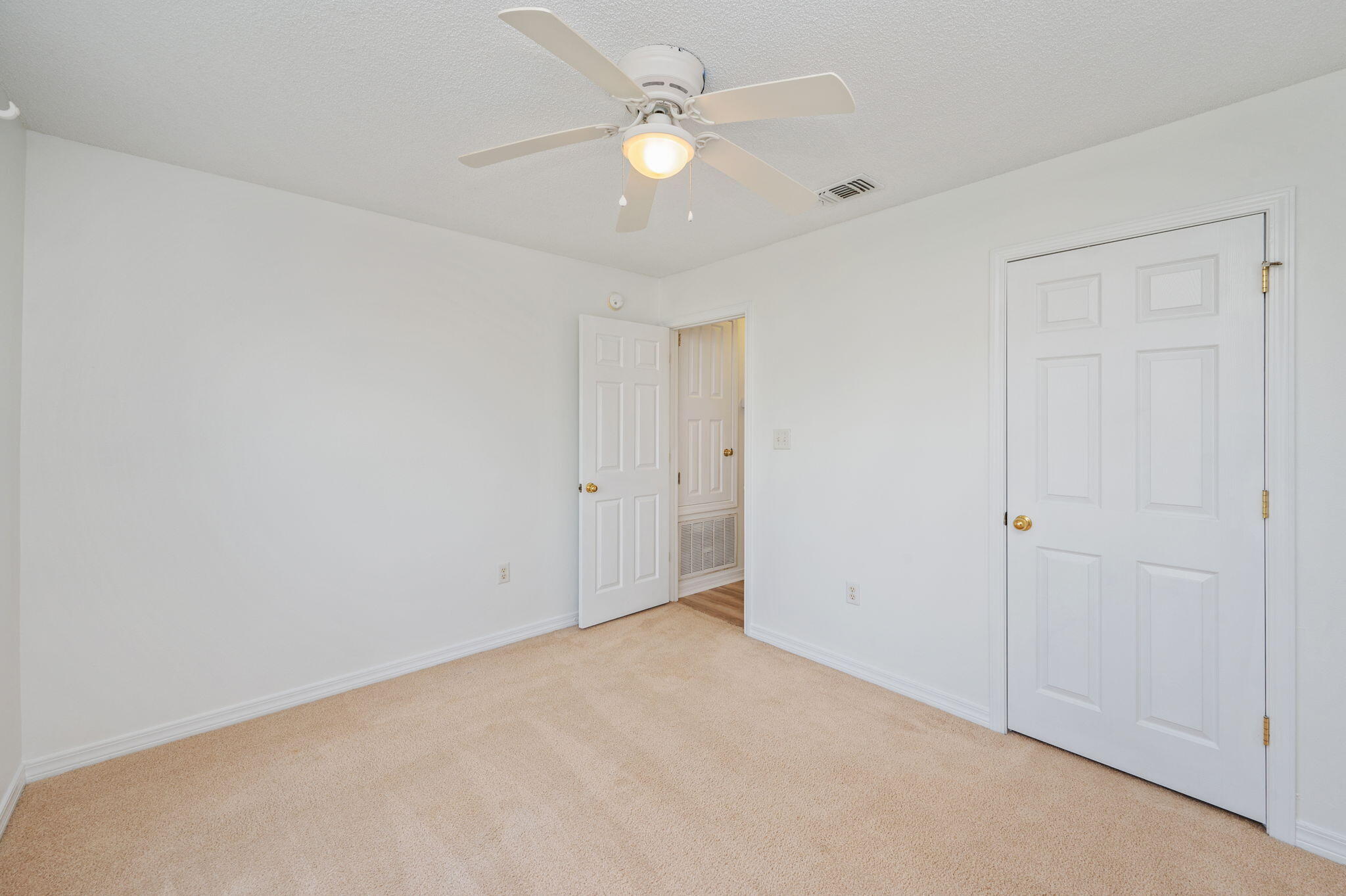 CREETWOOD PLACE - Residential Lease