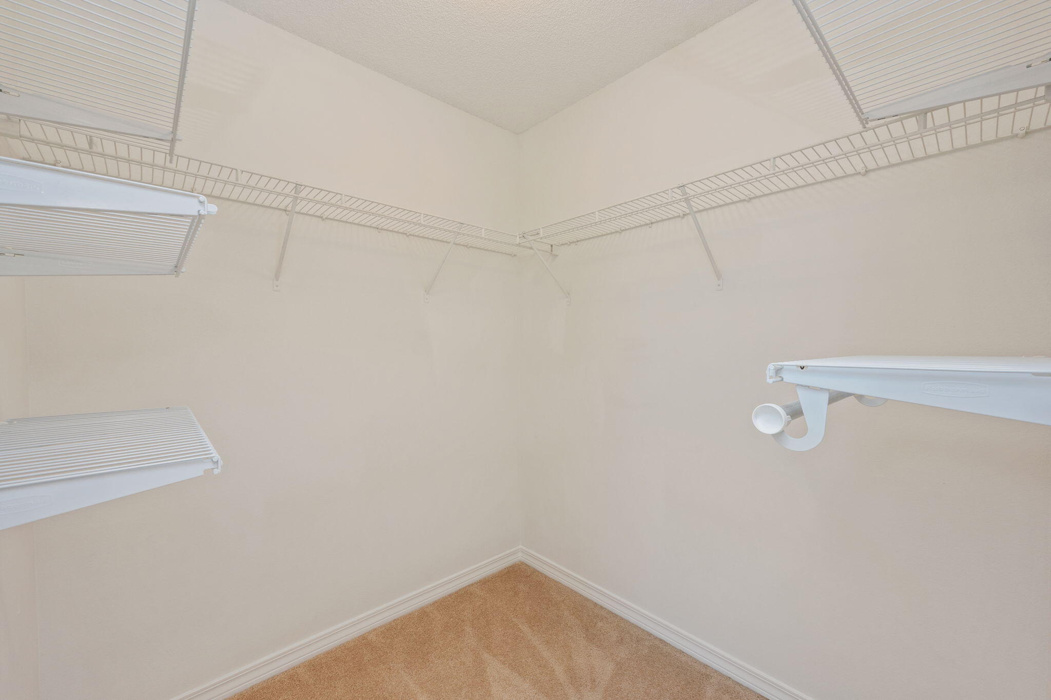 CREETWOOD PLACE - Residential Lease