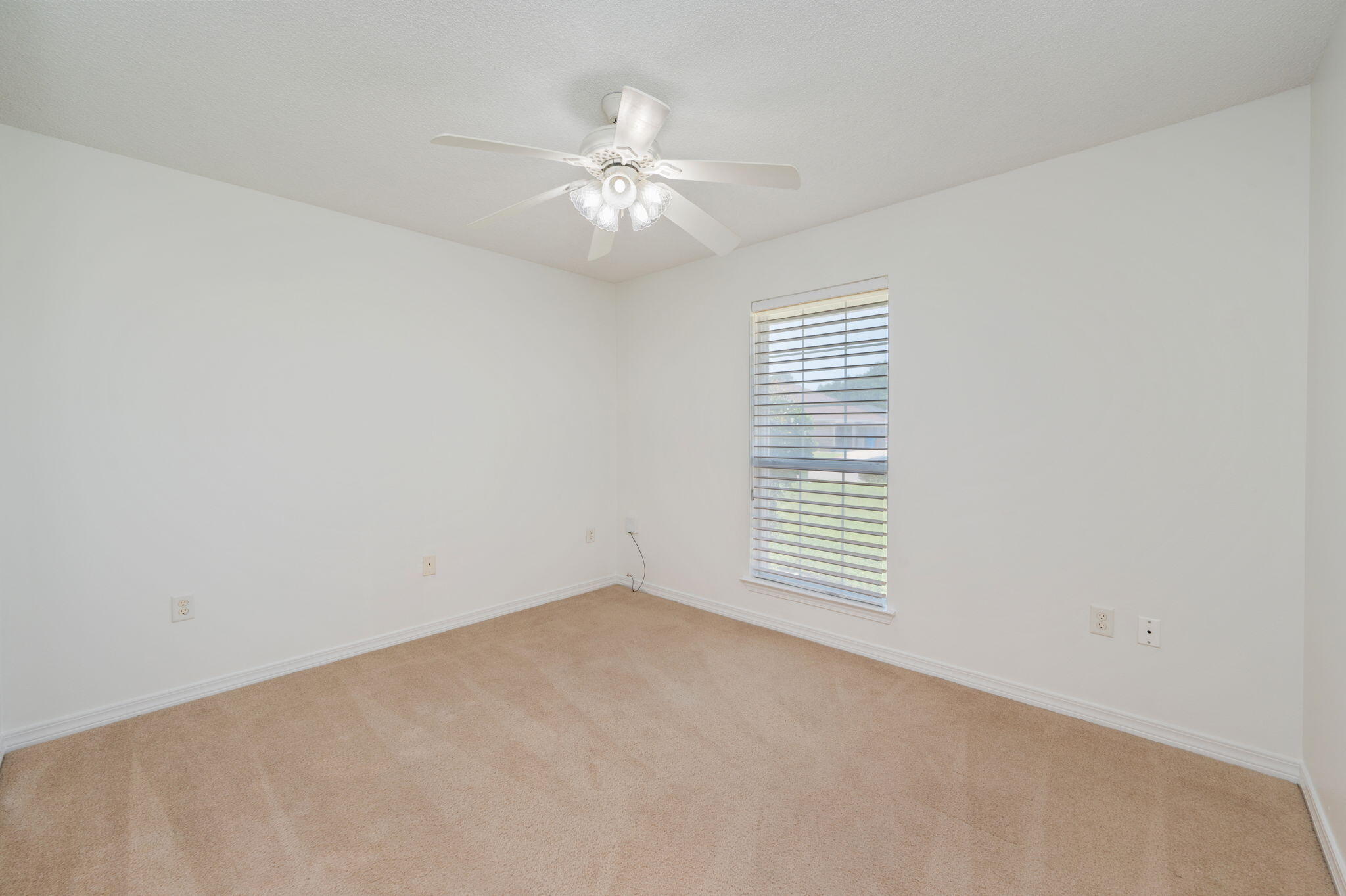 CREETWOOD PLACE - Residential Lease