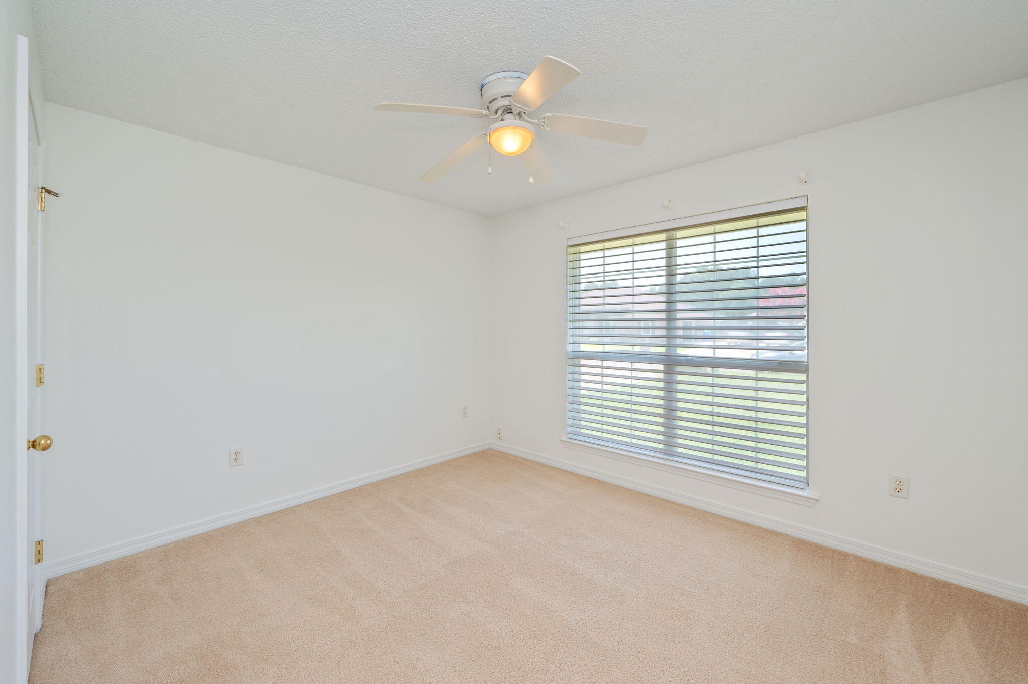 CREETWOOD PLACE - Residential Lease