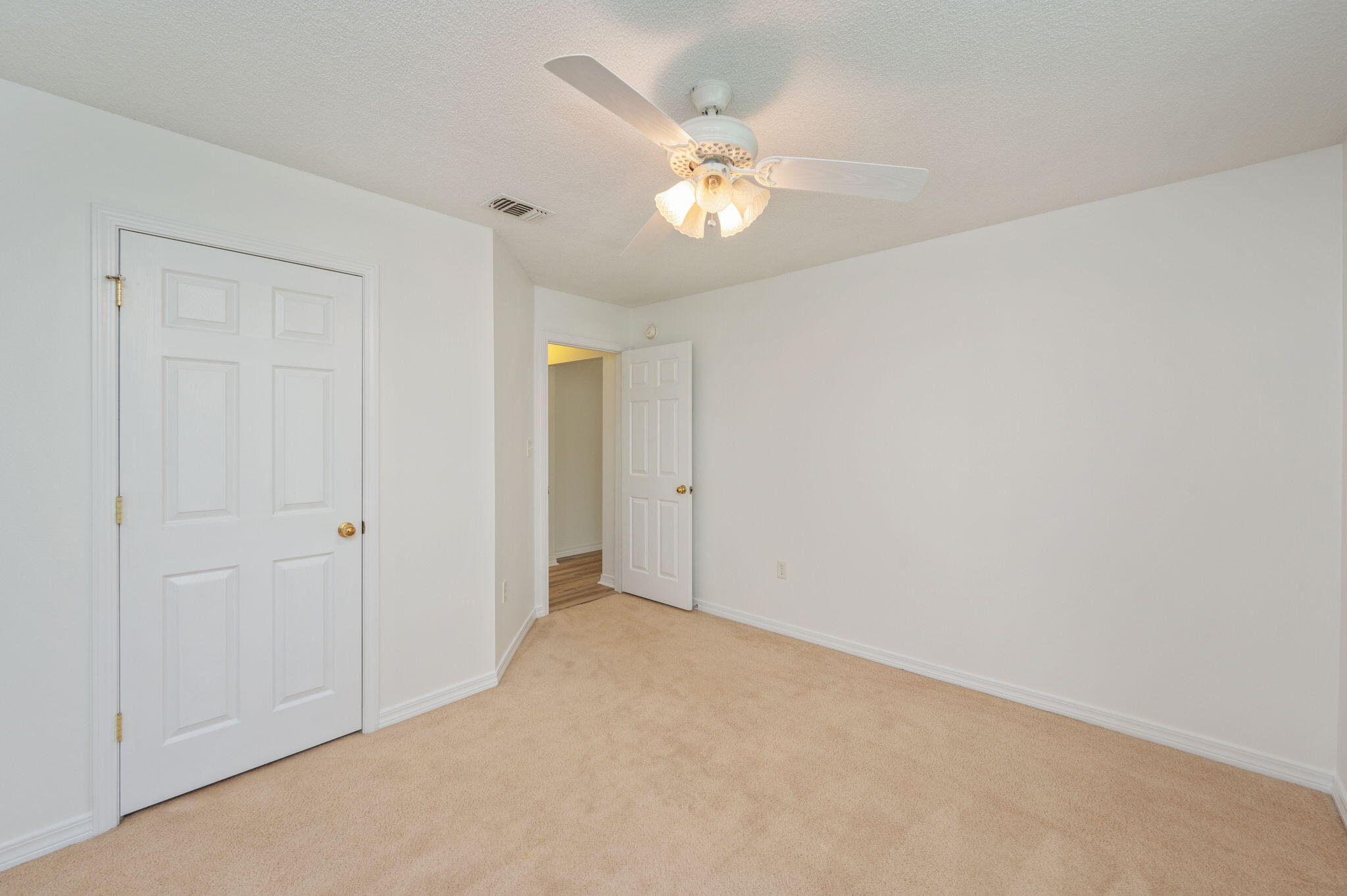 CREETWOOD PLACE - Residential Lease