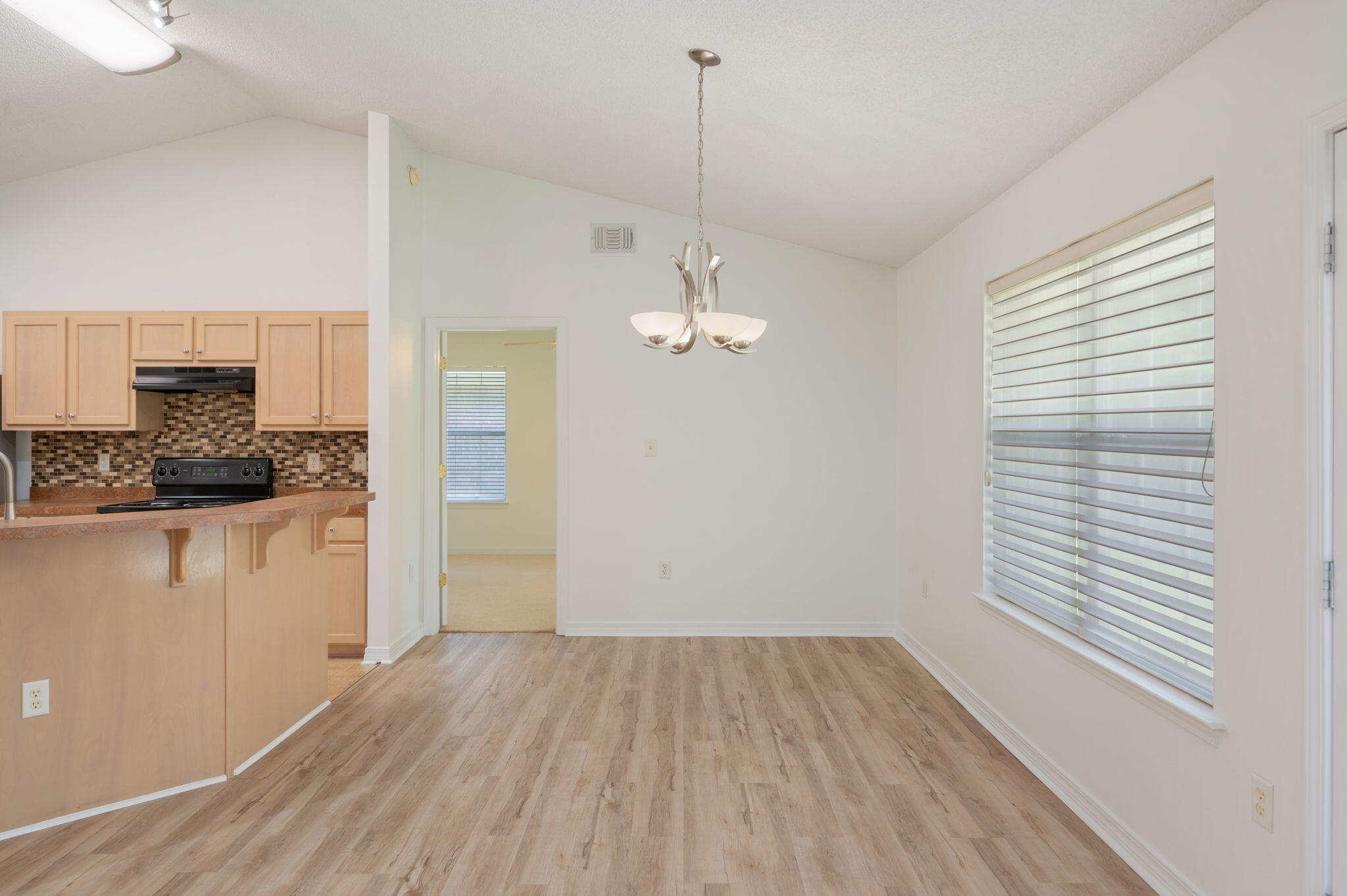 CREETWOOD PLACE - Residential Lease