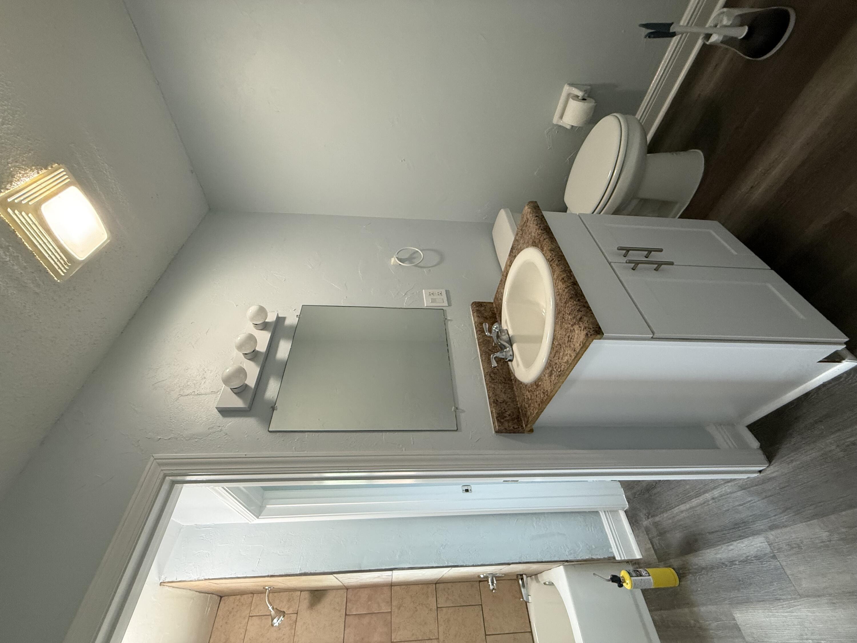 WINTHROP PLACE 1ST ADDN - Residential Lease