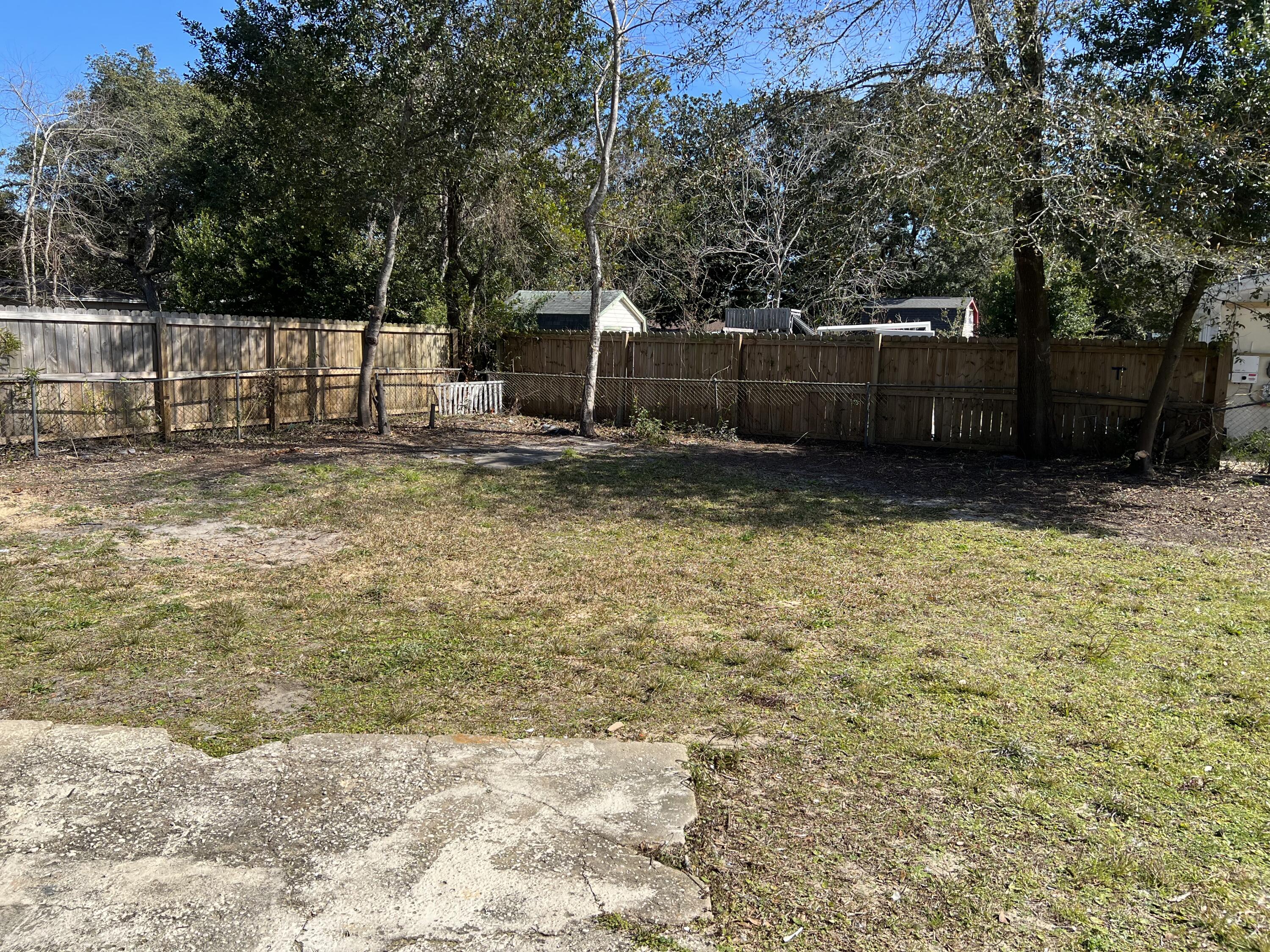 WINTHROP PLACE 1ST ADDN - Residential Lease