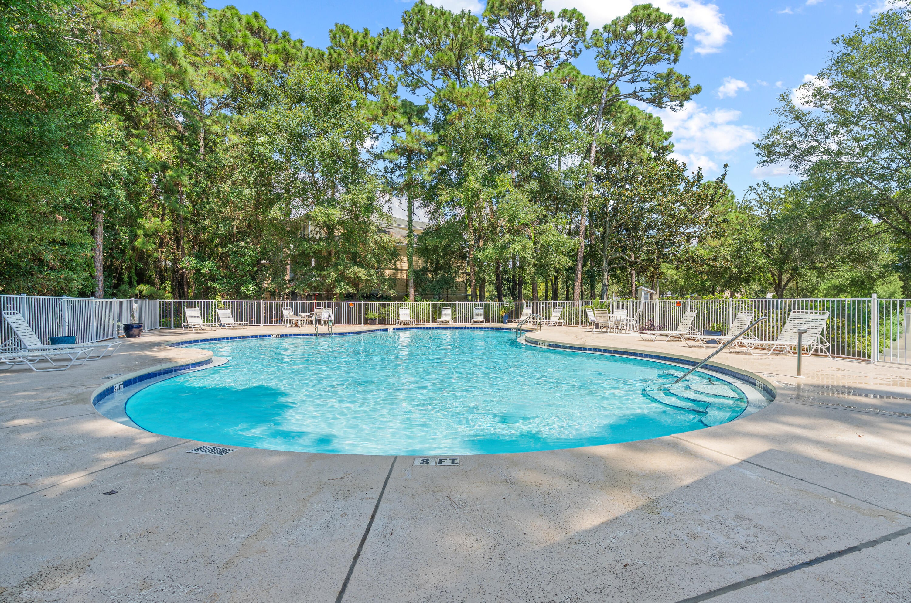 POINTE OF VIEW - Residential