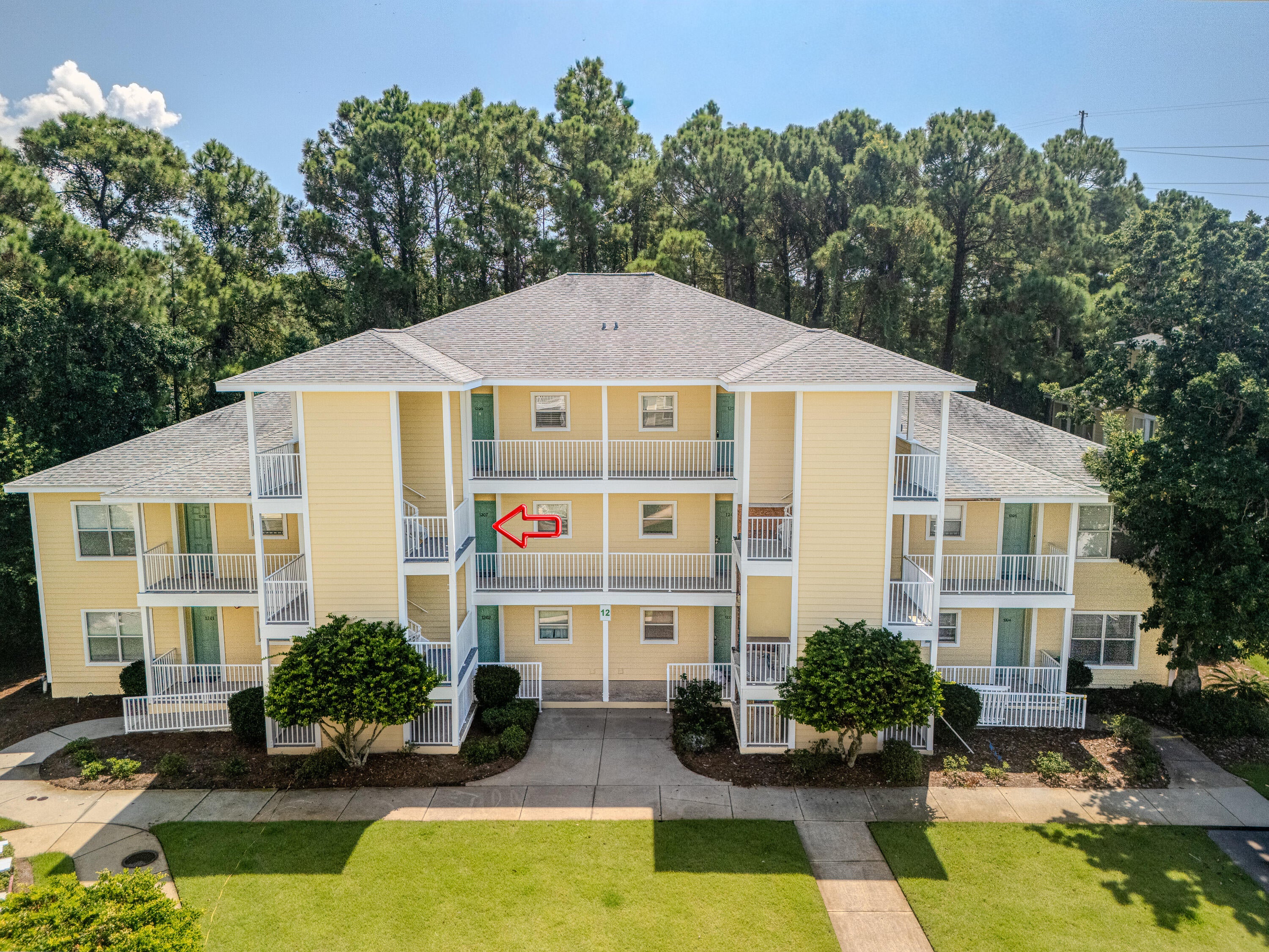POINTE OF VIEW - Residential